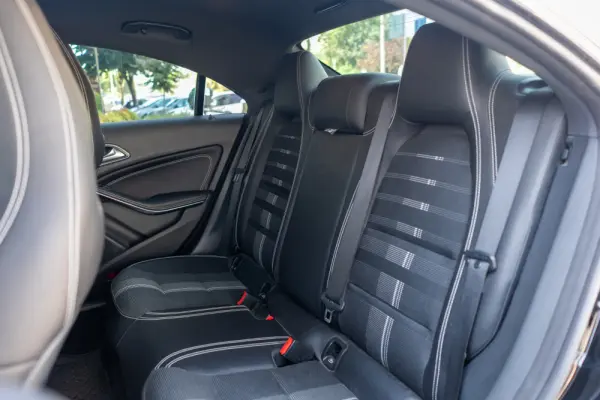 Mercedes-Benz CLA 180 d Urban 43