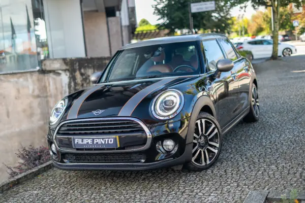 MINI 5 Portas Cooper D Auto 59