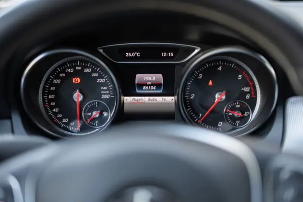 Mercedes-Benz CLA 180 d Urban 16