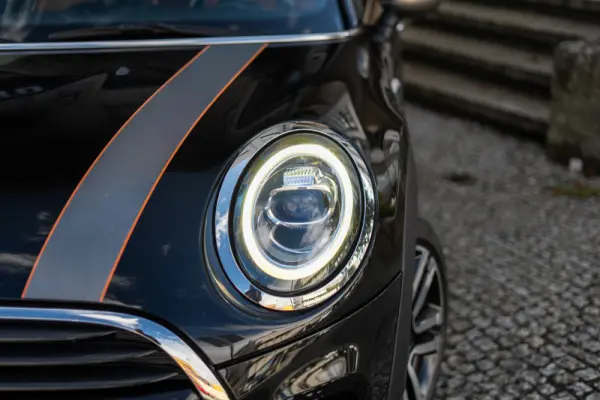 MINI 5 Portas Cooper D Auto 52