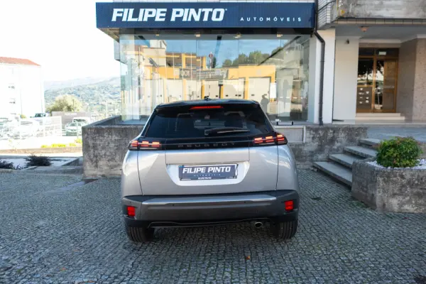 Peugeot 2008 1.5 BlueHDi Active Pack EAT8 5