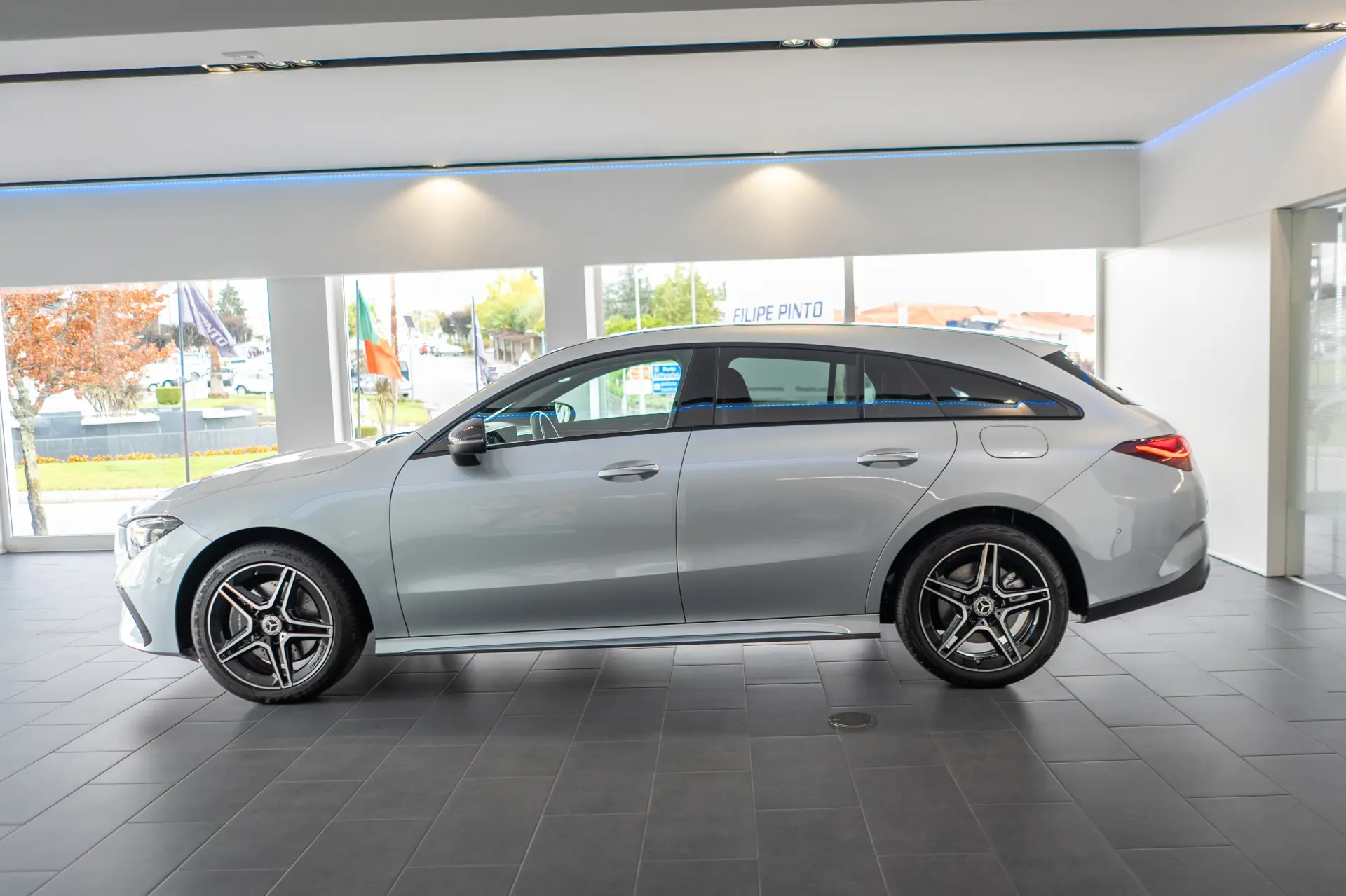 Mercedes-Benz CLA 250 e Shooting Brake AMG Line 3