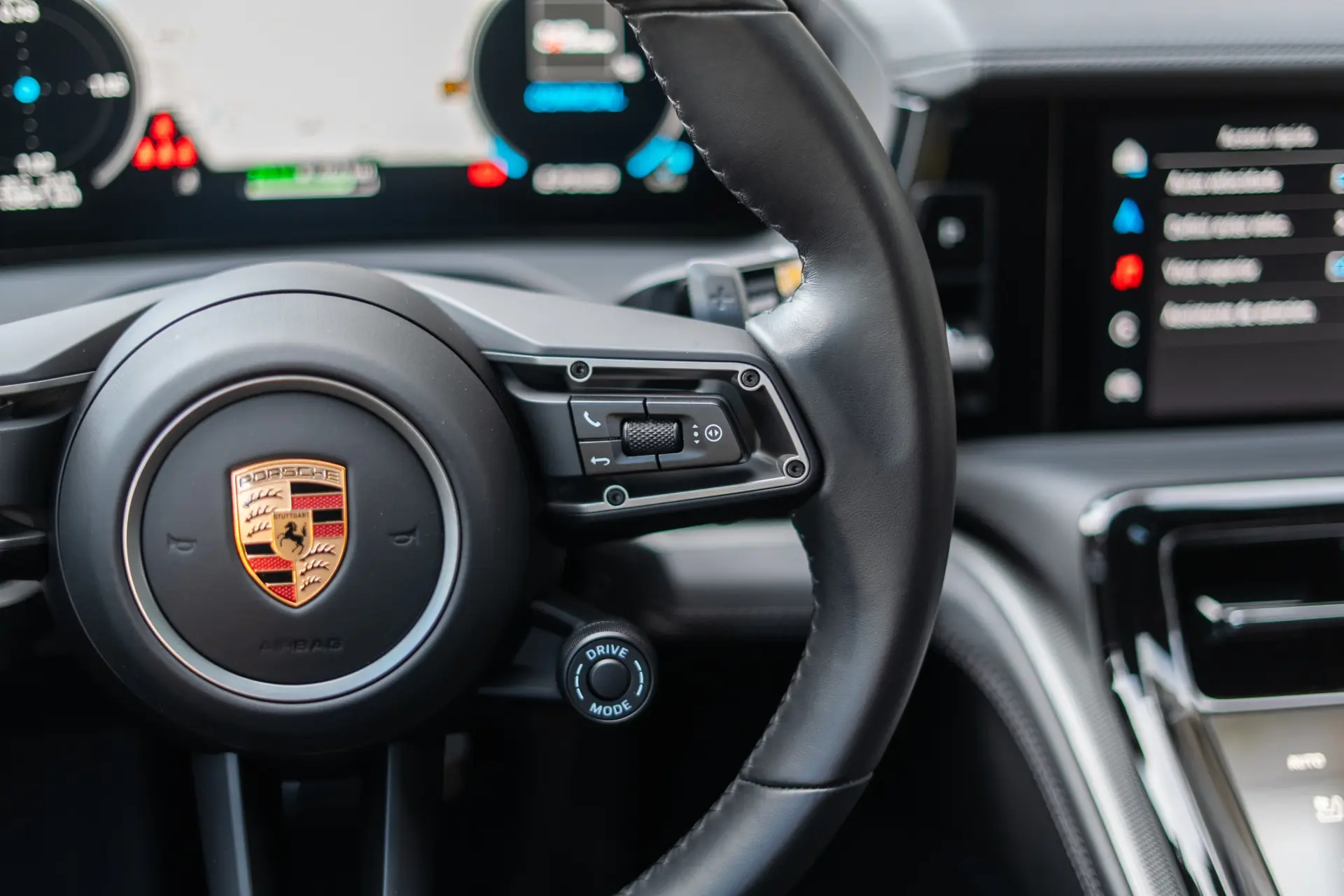 Porsche Panamera 4S E-Hybrid 10