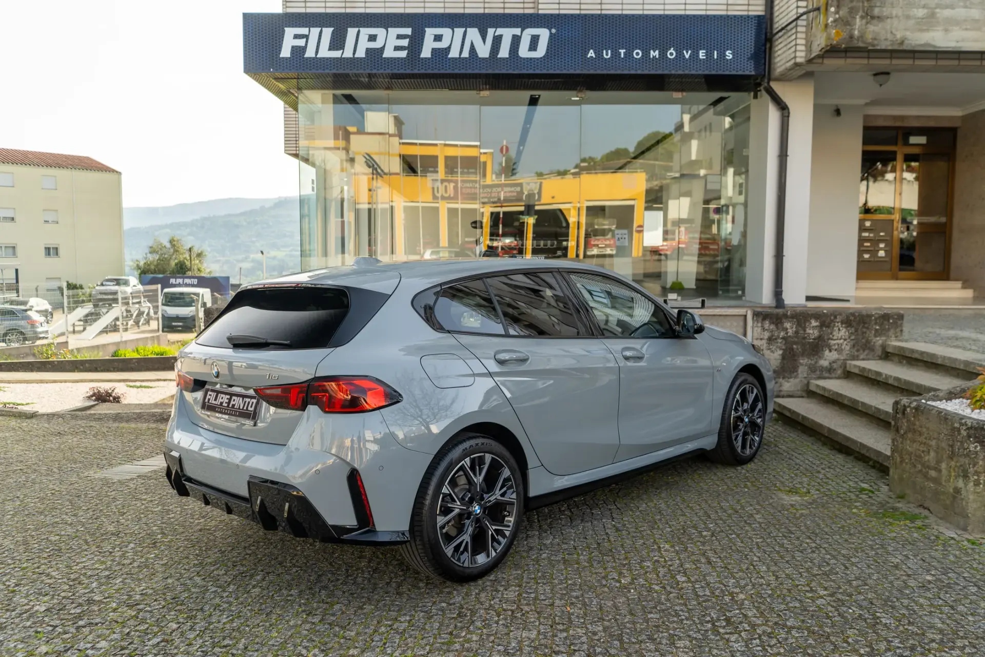 BMW 116 Pack Desportivo M 6