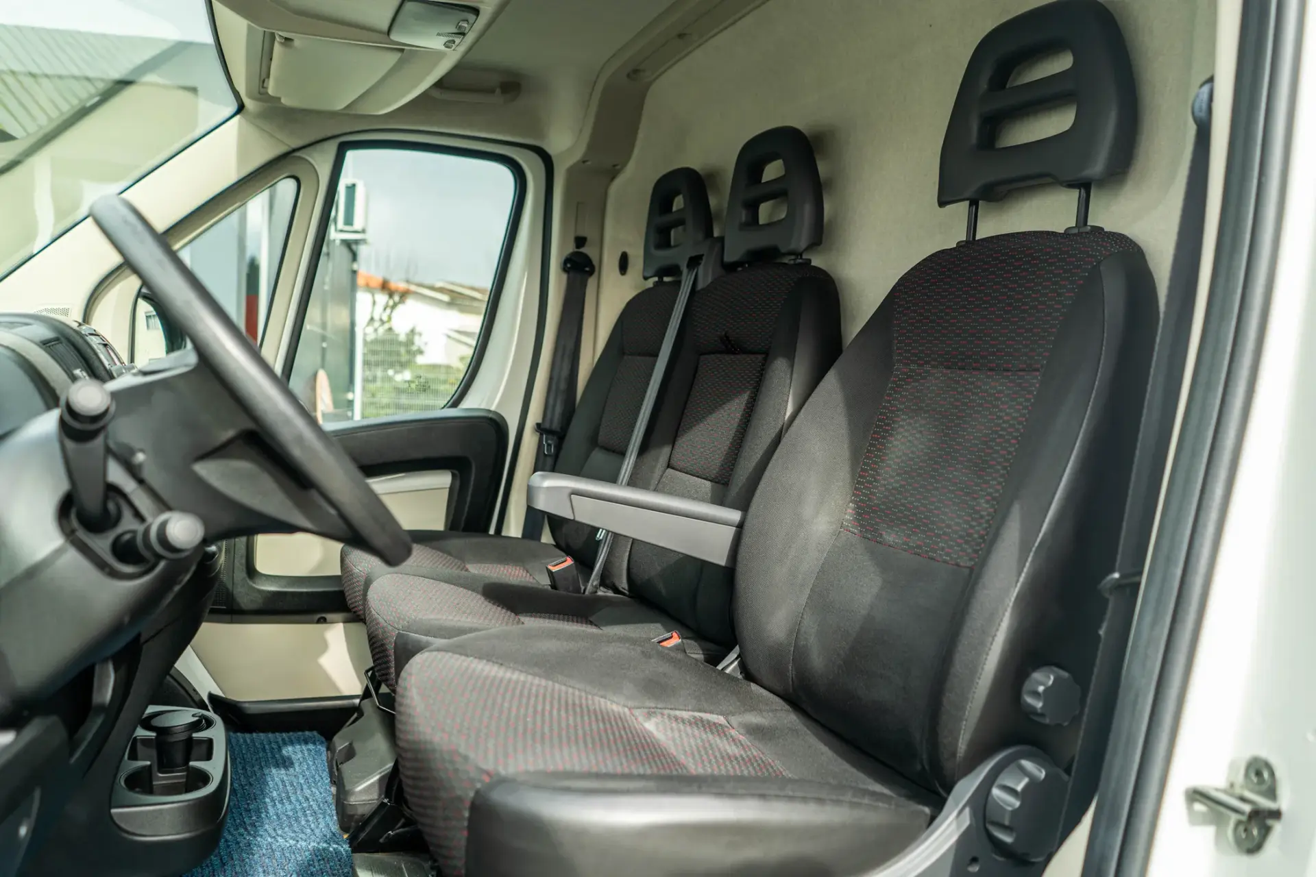 Citroen Jumper 2.0 BlueHDi 30 L2H1 Confort 10