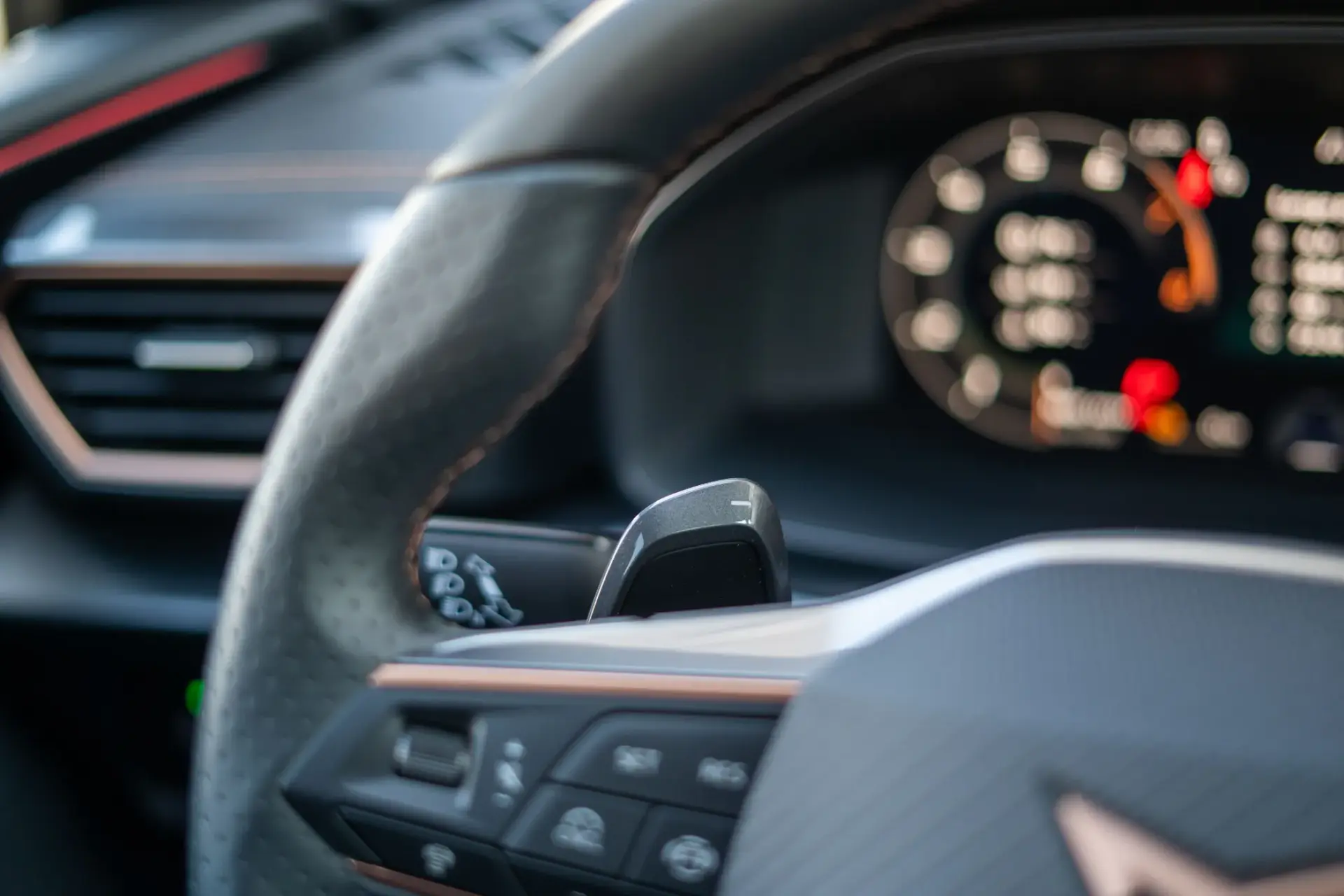 Cupra Leon 1.5 e-Hybrid VZ DSG 11