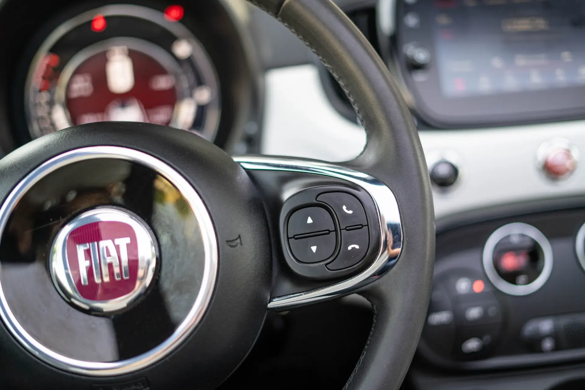 Fiat 500C 1.0 Hybrid Star 12