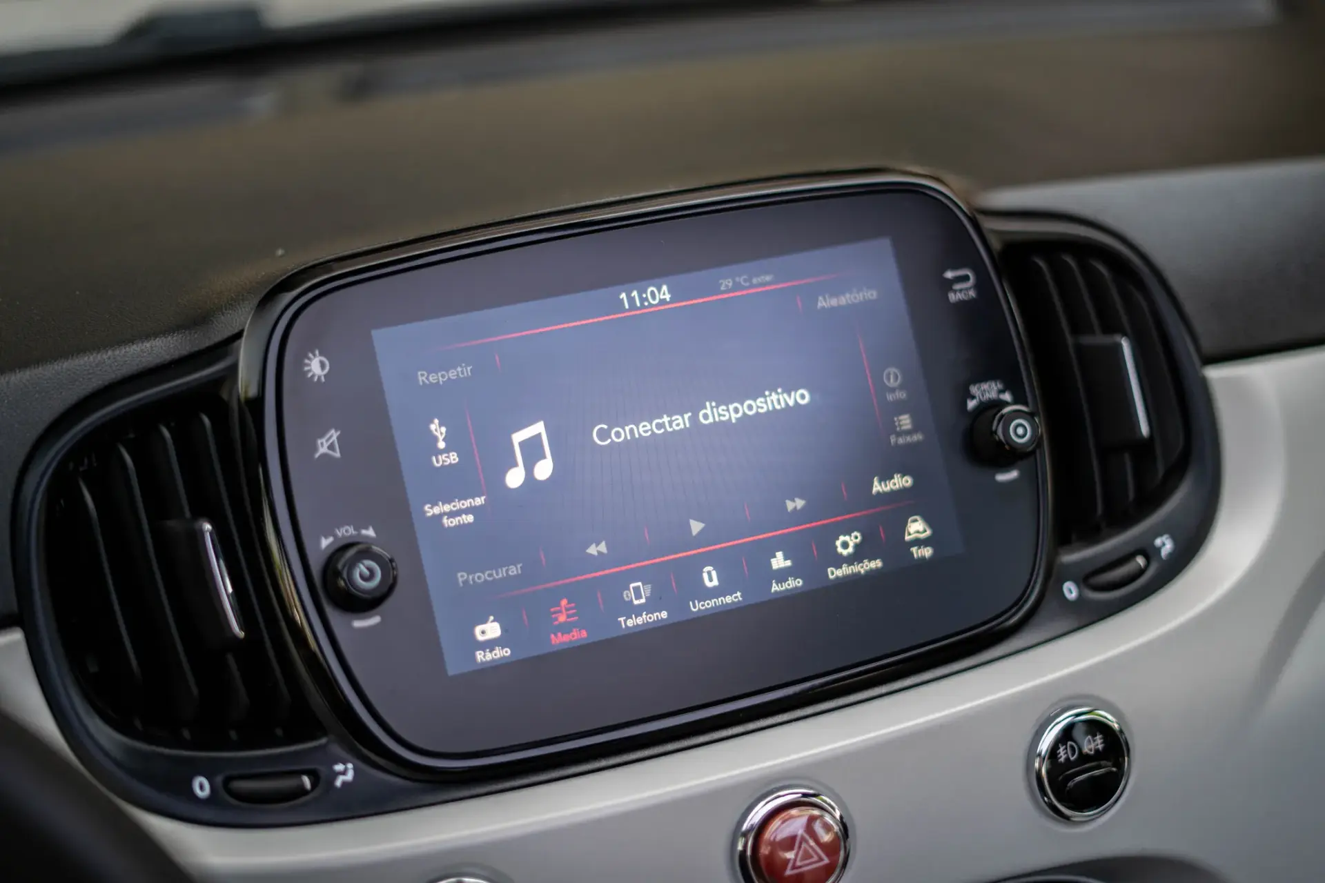 Fiat 500C 1.0 Hybrid Star 26