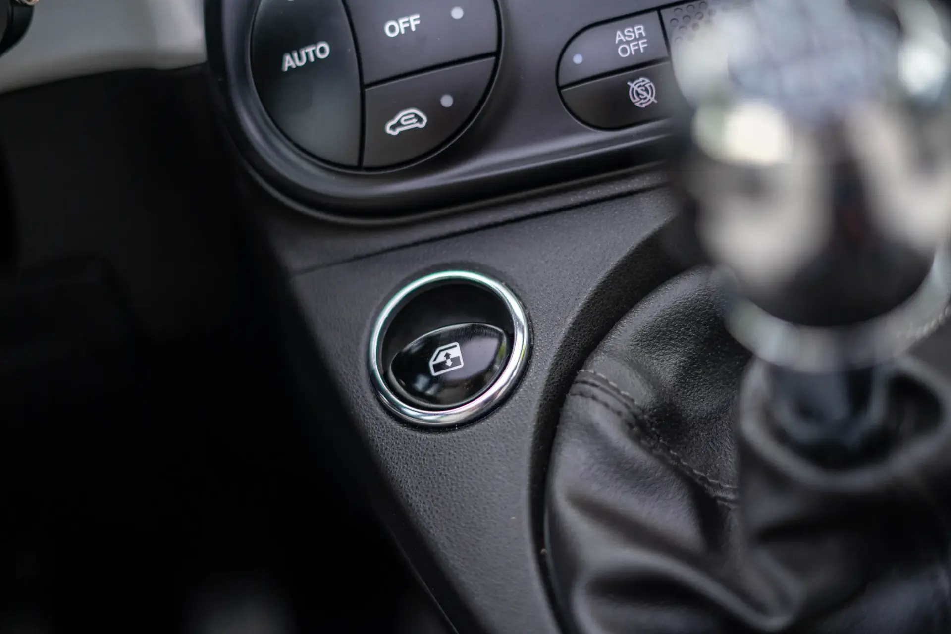 Fiat 500C 1.0 Hybrid Star 37