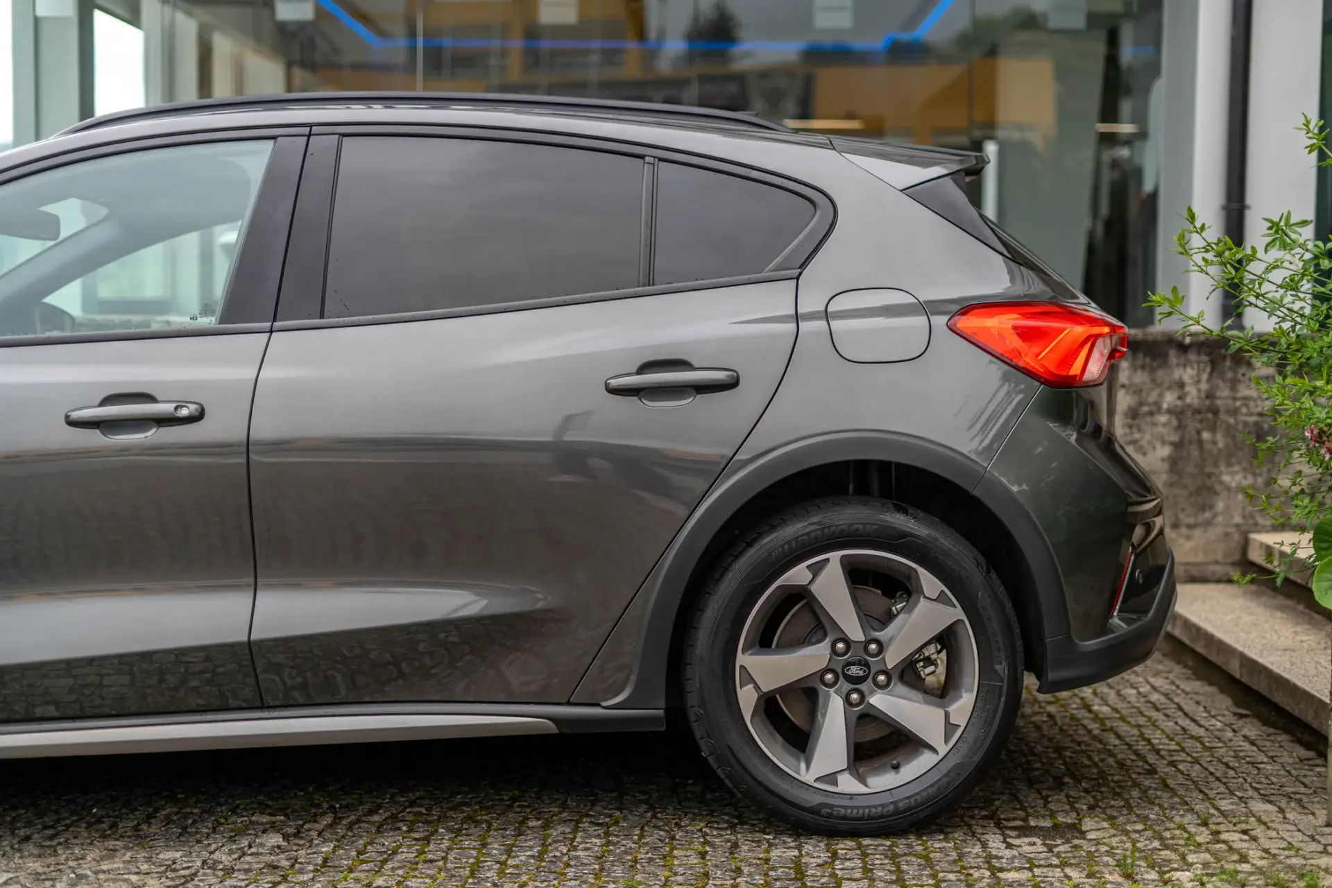 Ford Focus 1.0 EcoBoost Active X 44