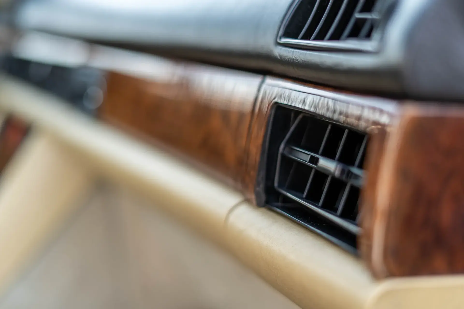 Mercedes-Benz 500 500 SEC W126 V8 231cv Auto 18