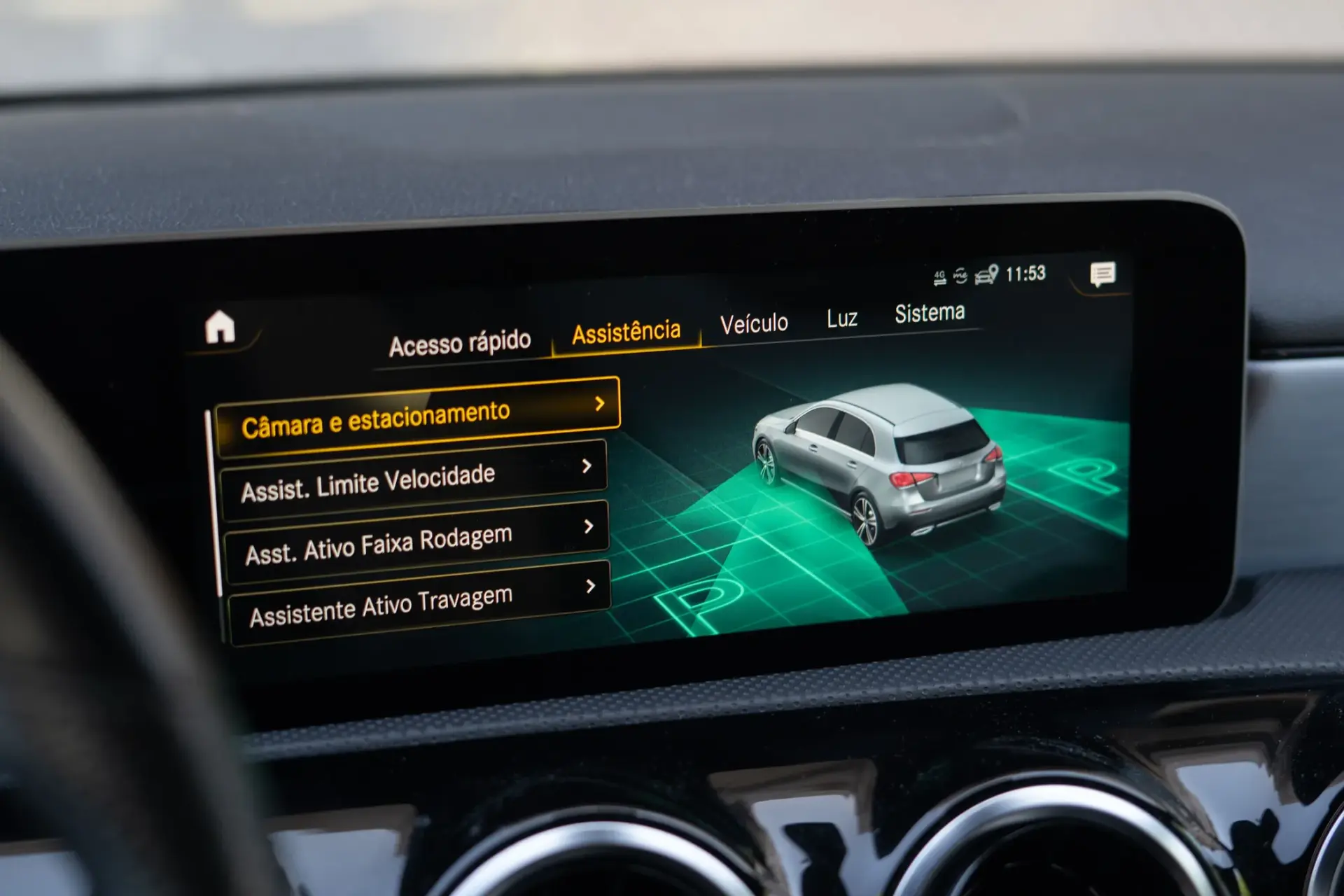 Mercedes-Benz A 160 AMG Line 38
