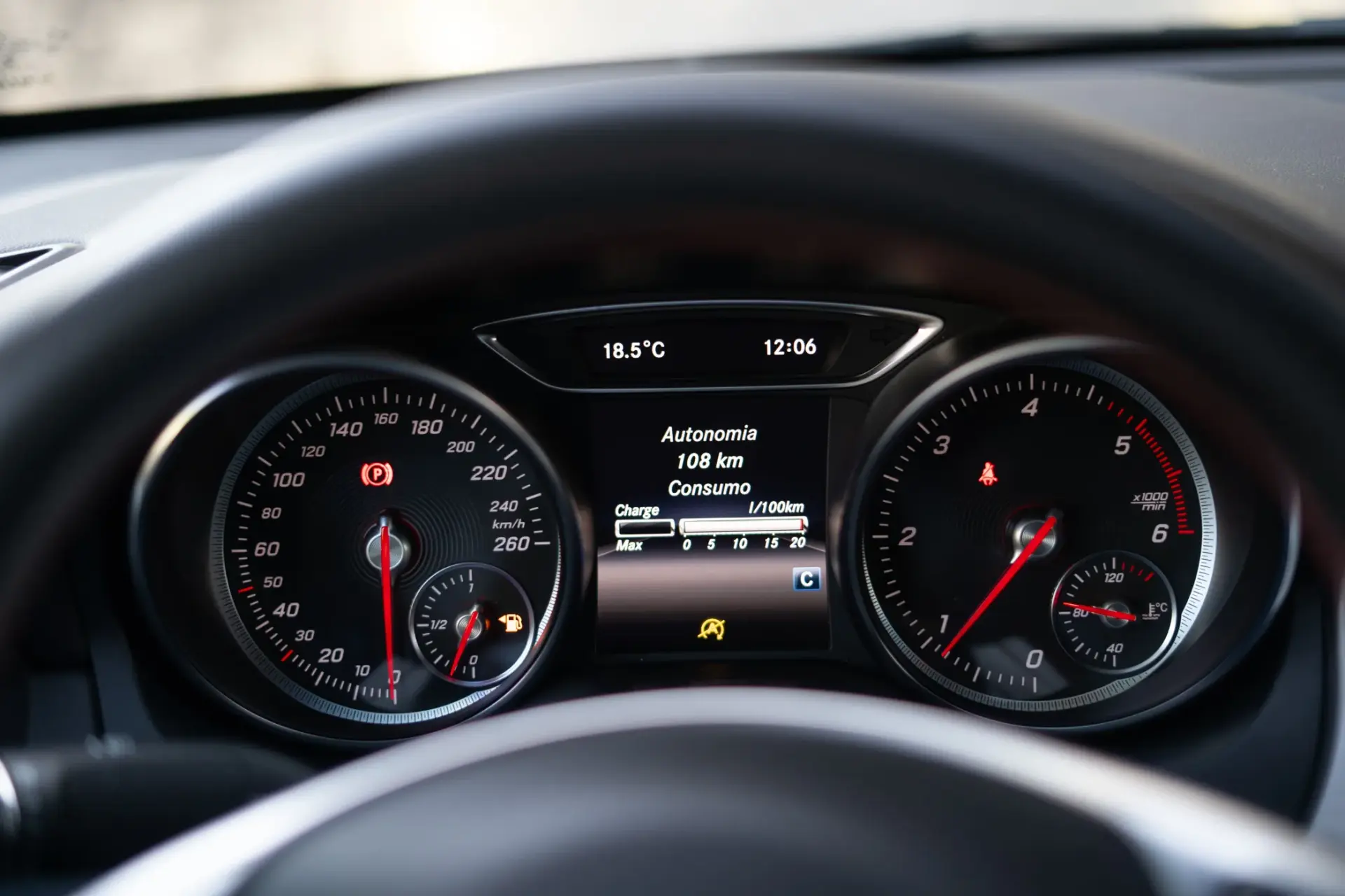Mercedes-Benz CLA 180 d AMG Line 12