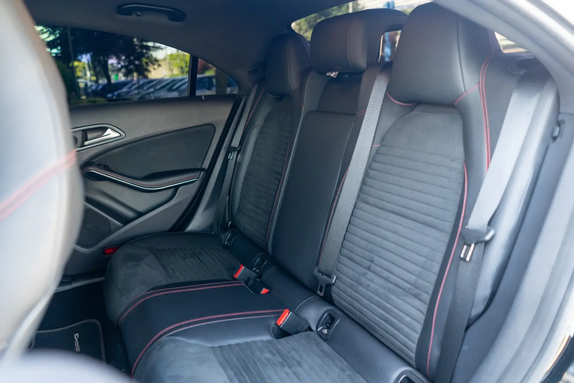 Mercedes-Benz CLA 180 d AMG Line 51