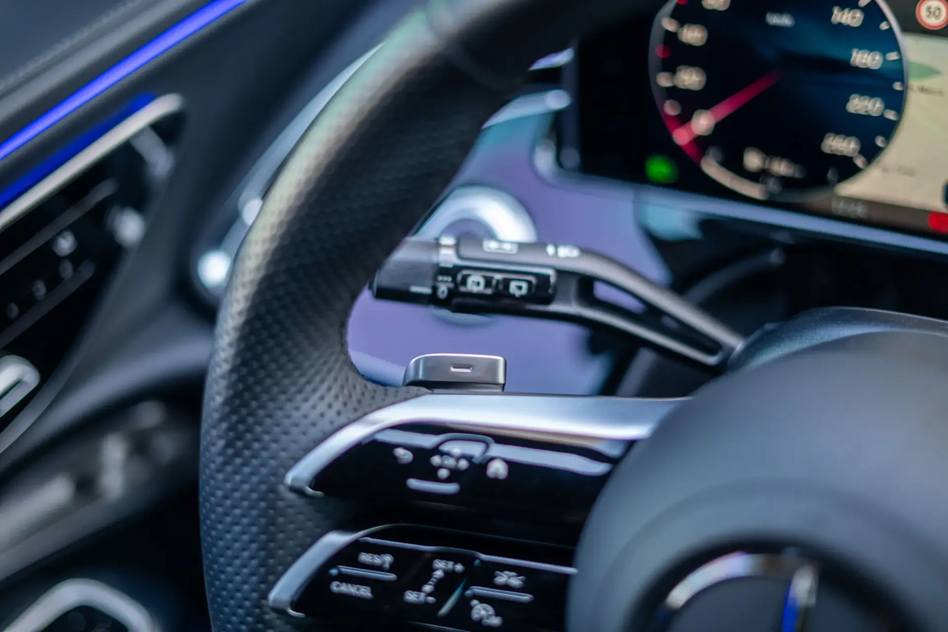 Mercedes-Benz E 300 e Station 14