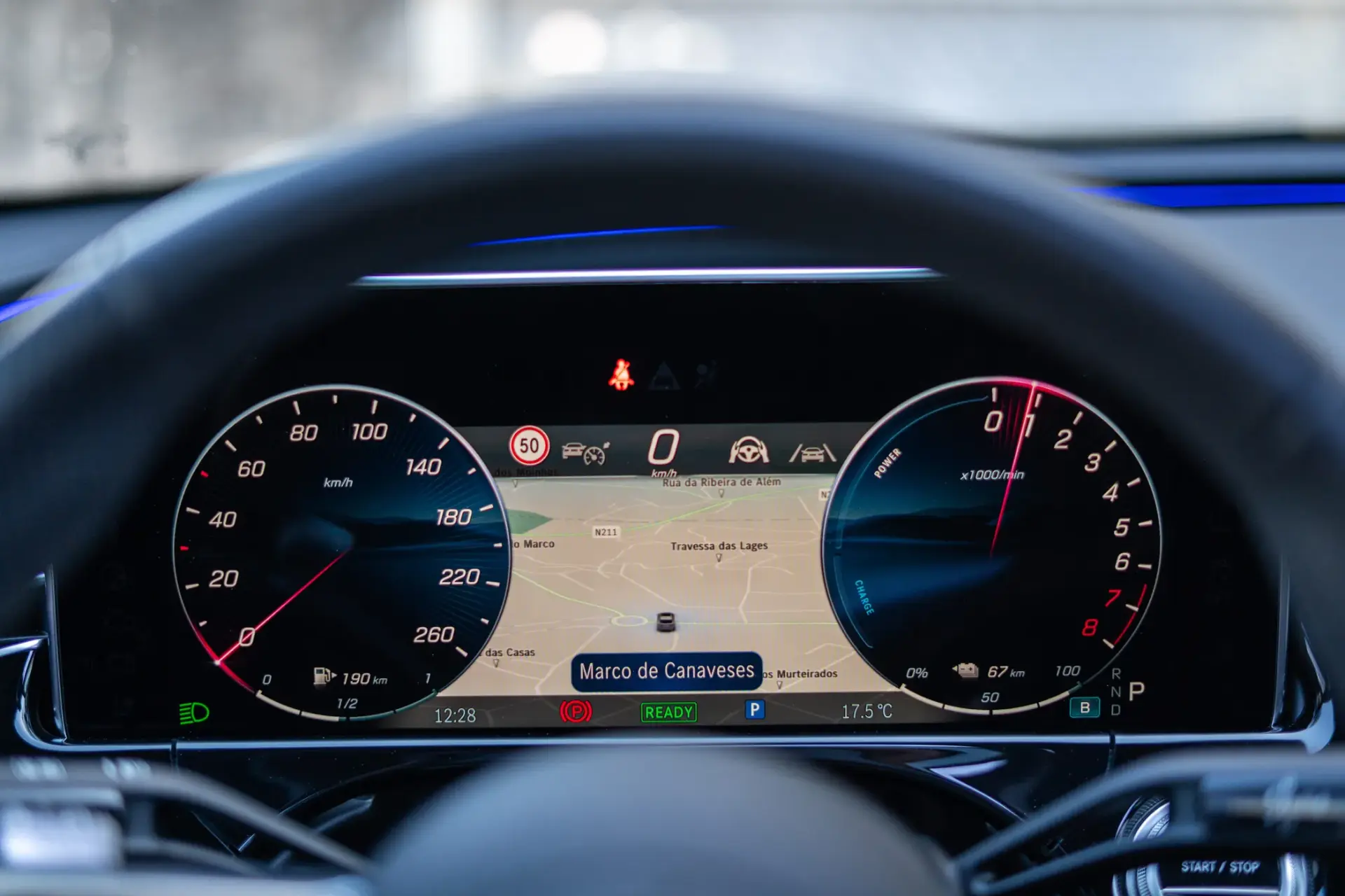 Mercedes-Benz E 300 e Station 52