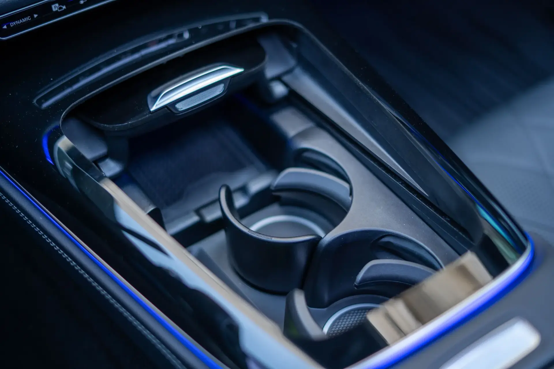 Mercedes-Benz E 300 e Station 64