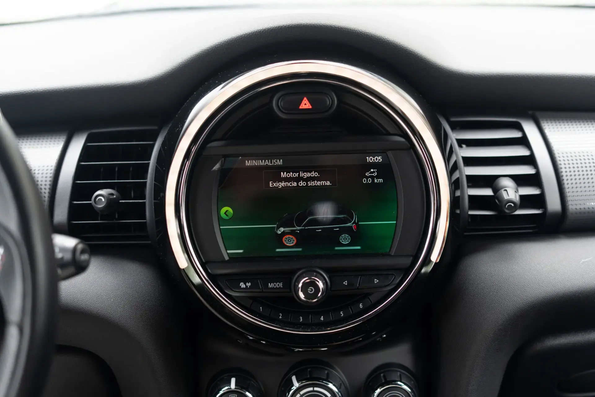 MINI 5 Portas Cooper Premium JCW Auto 21