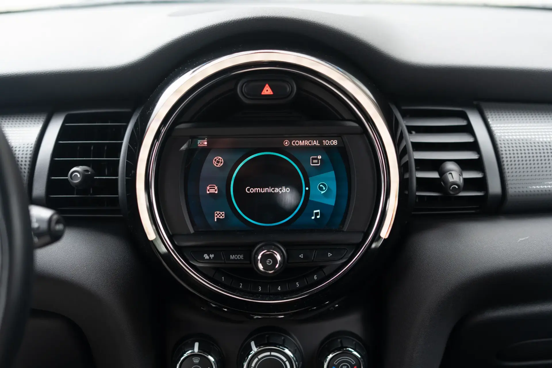MINI 5 Portas Cooper Premium JCW Auto 31