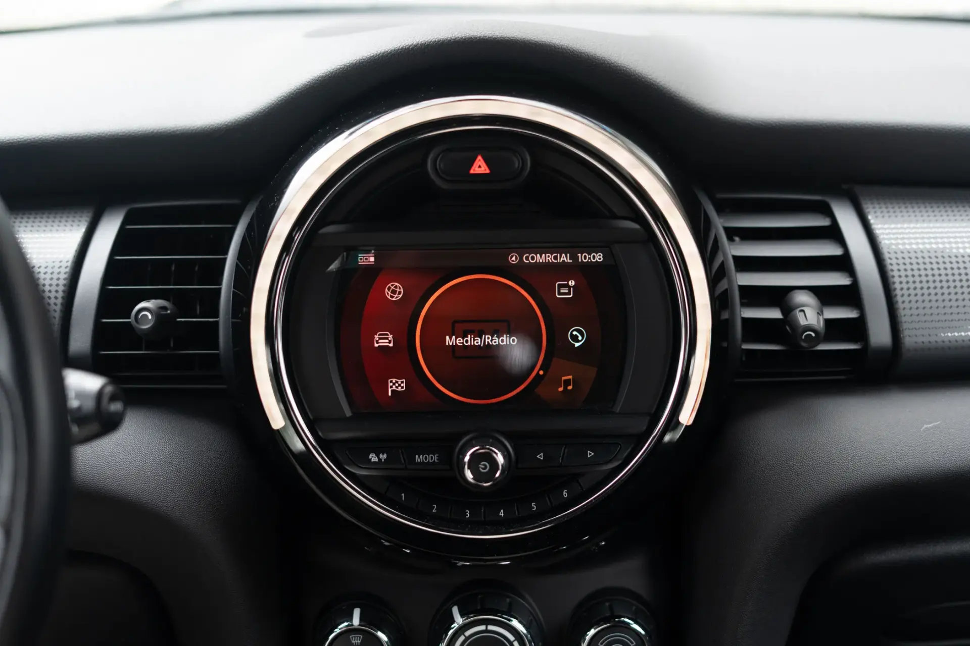 MINI 5 Portas Cooper Premium JCW Auto 32
