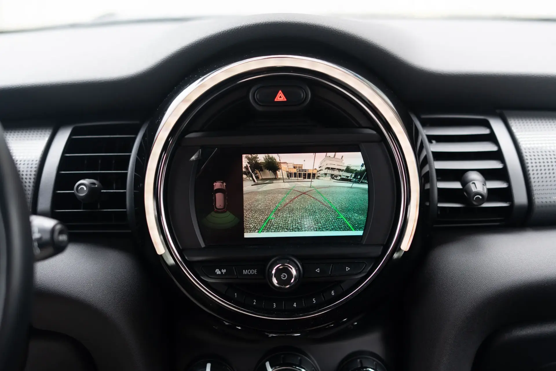 MINI 5 Portas Cooper Premium JCW Auto 33