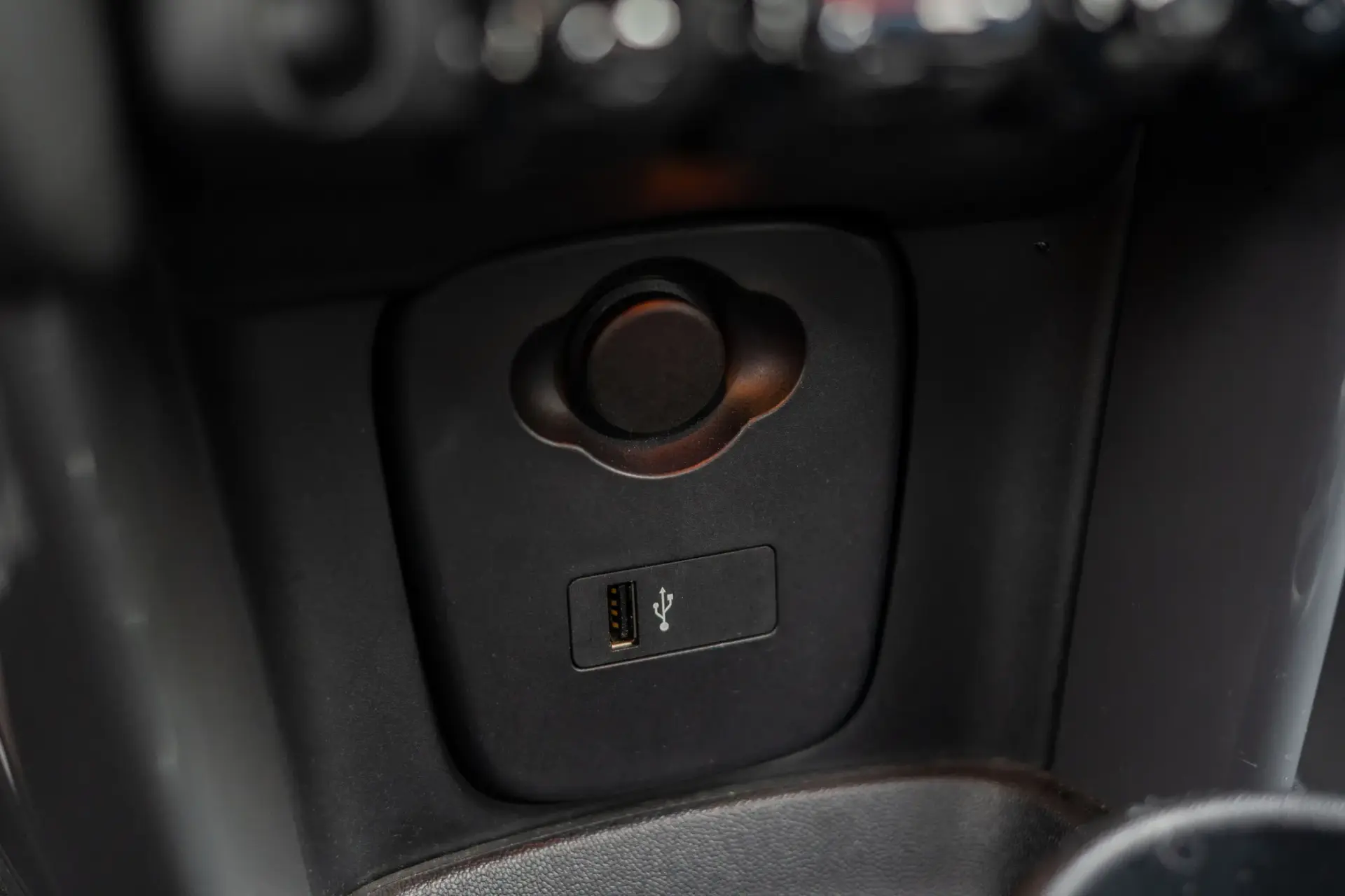 MINI 5 Portas Cooper Premium JCW Auto 43