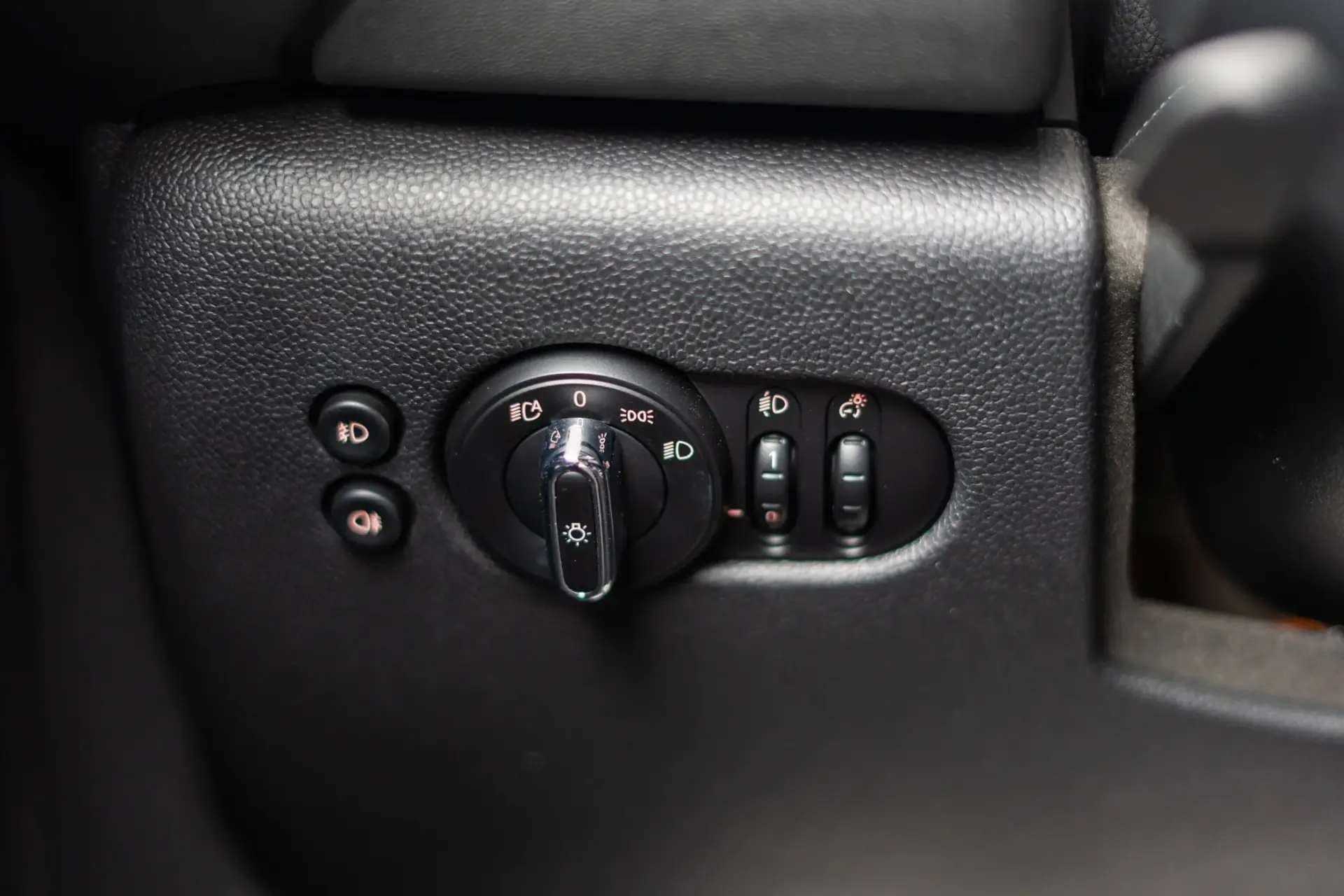 MINI 5 Portas Cooper Premium JCW Auto 44