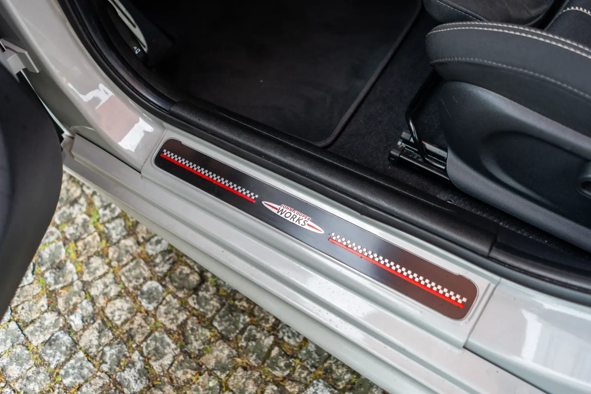 MINI 5 Portas Cooper Premium JCW Auto 49