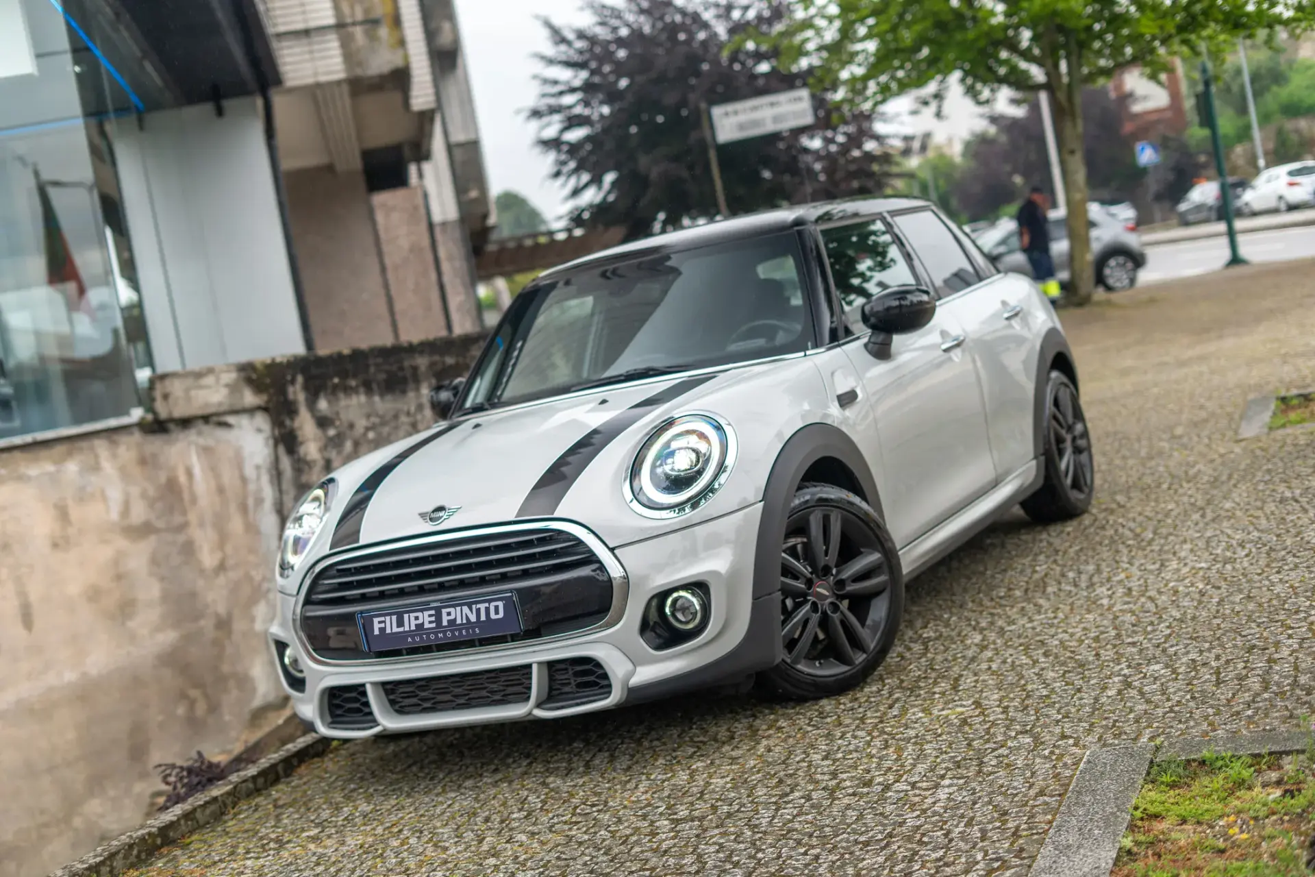 MINI 5 Portas Cooper Premium JCW Auto 68