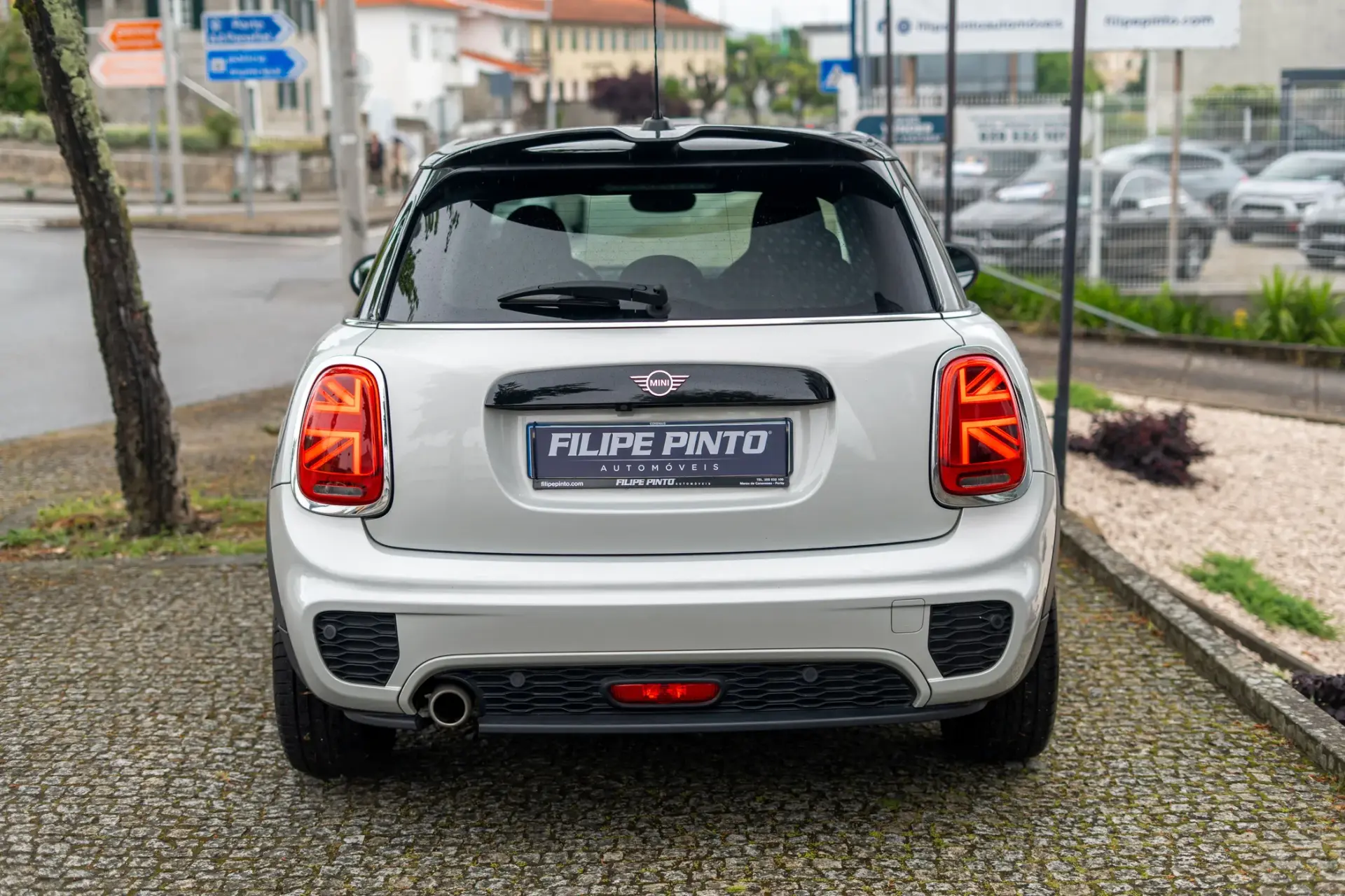 MINI 5 Portas Cooper Premium JCW Auto 76