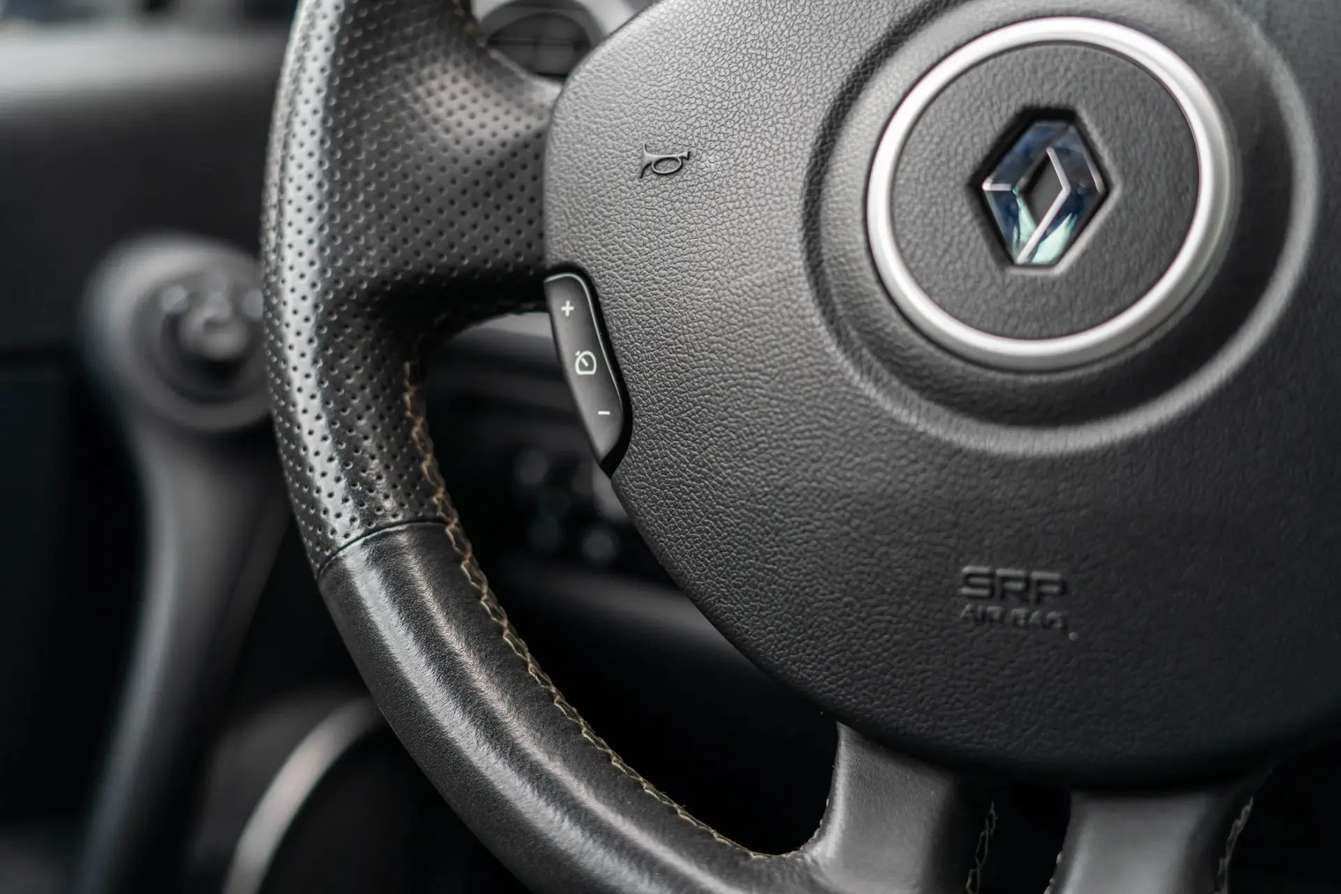 Renault Clio 2.0 16V RS 10