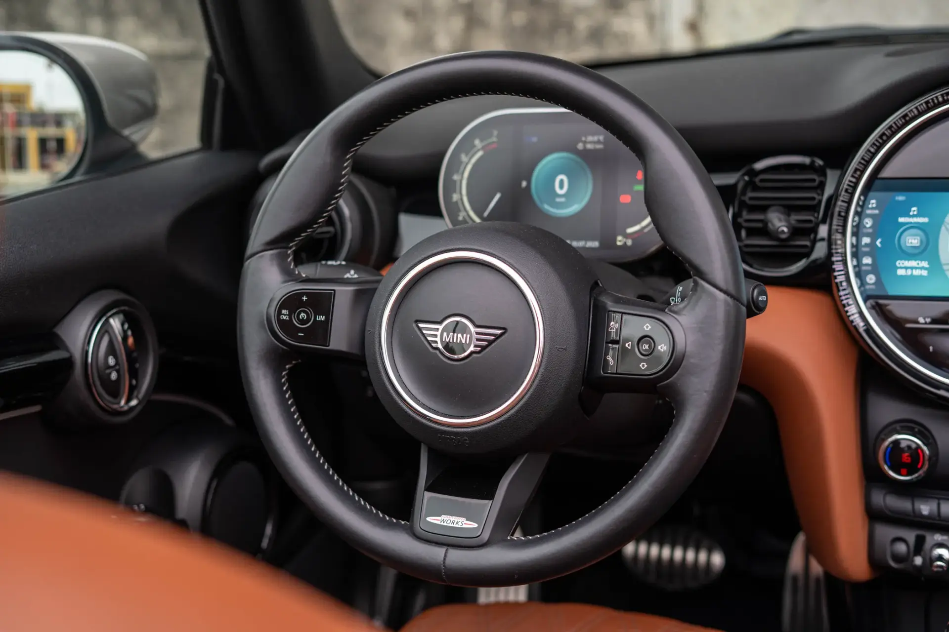 MINI Cabrio Cooper Premium Extra JCW Auto 11