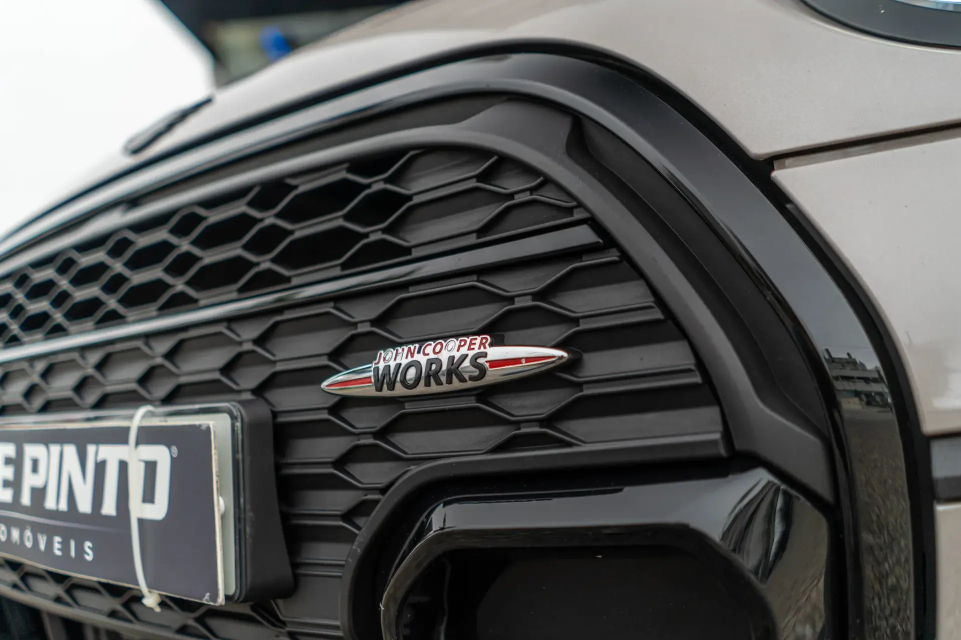 MINI Cabrio Cooper Premium Extra JCW Auto 36