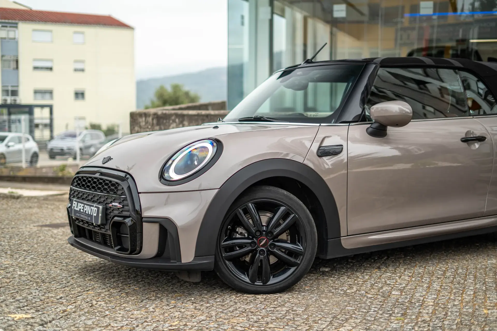 MINI Cabrio Cooper Premium Extra JCW Auto 37