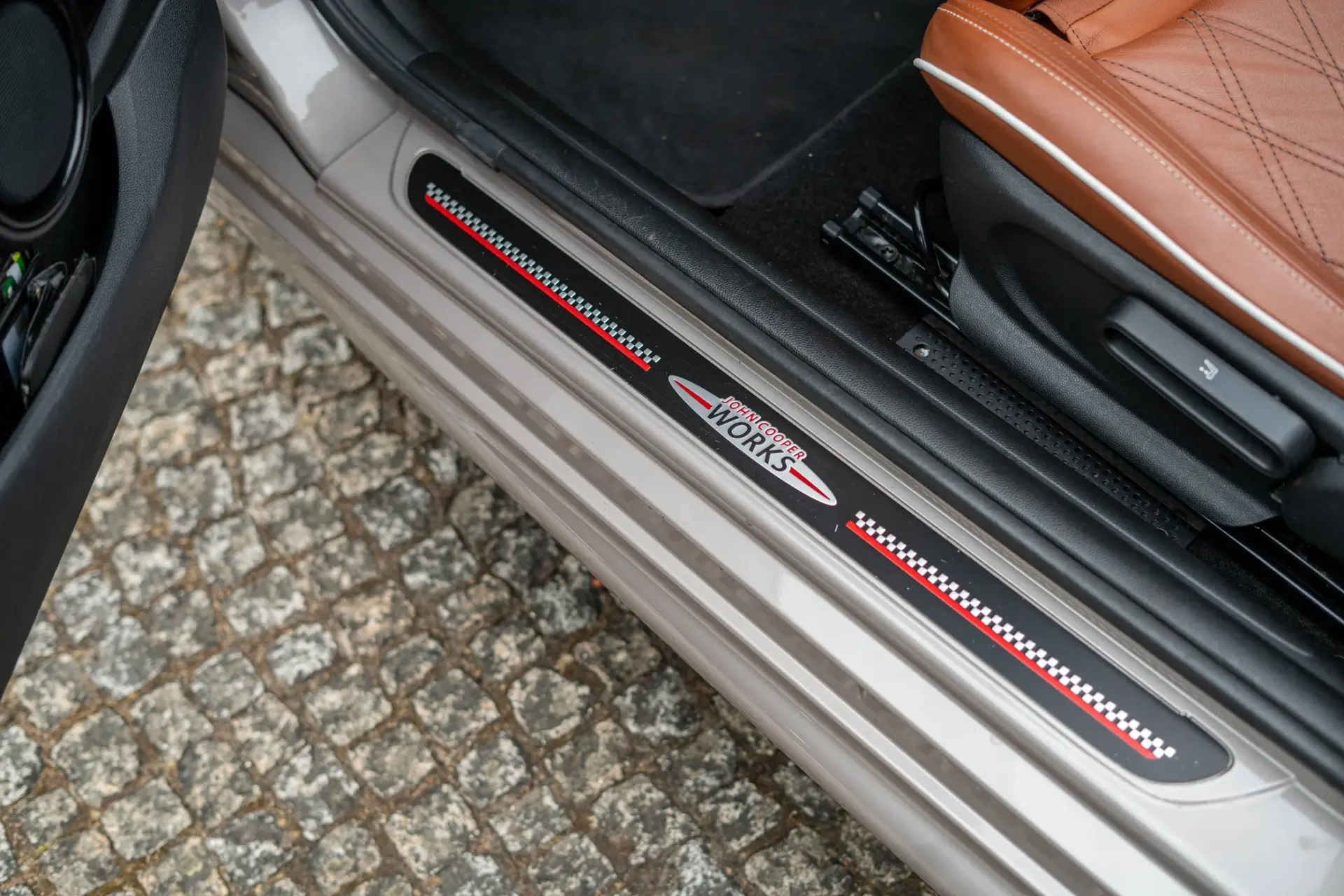 MINI Cabrio Cooper Premium Extra JCW Auto 55