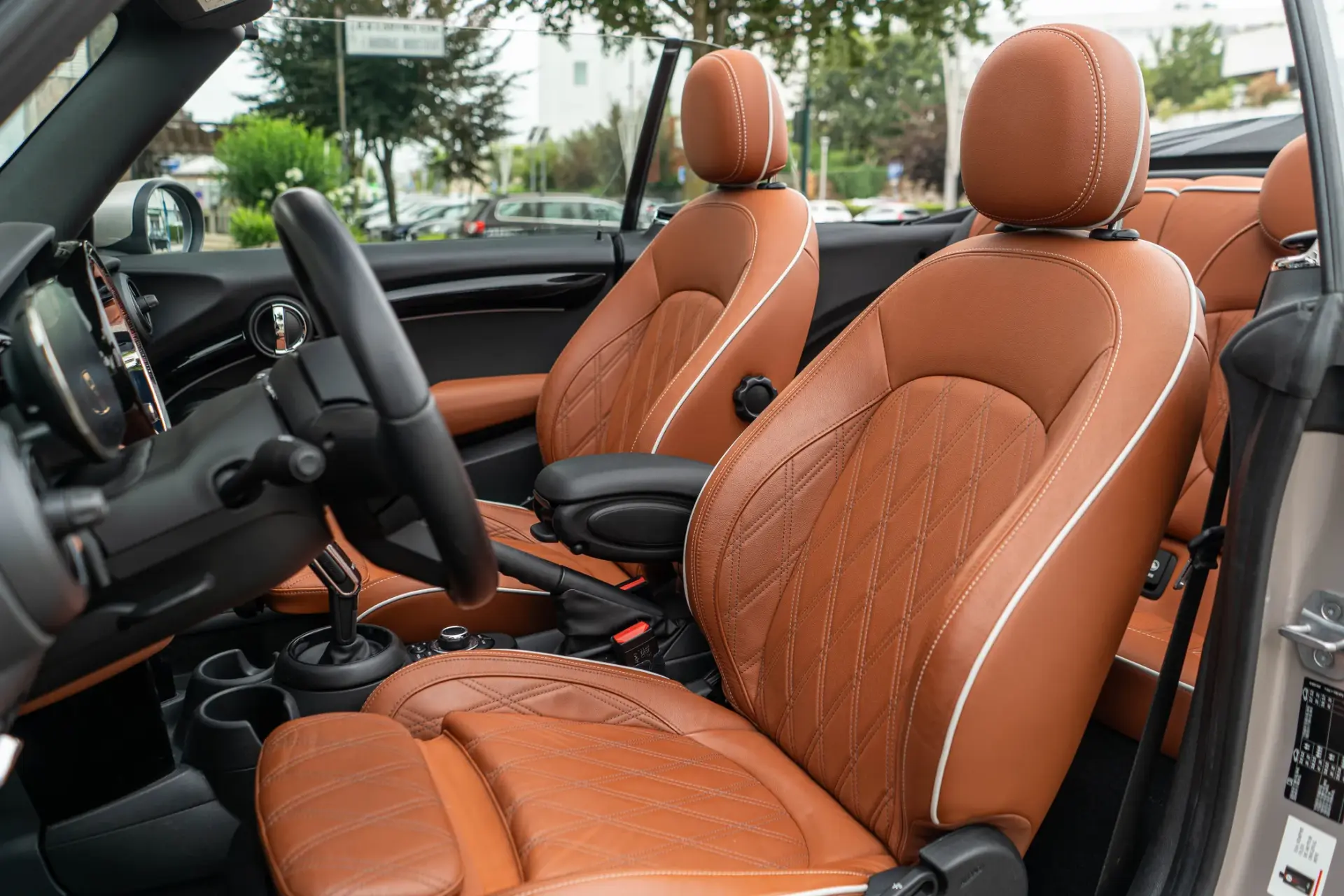 MINI Cabrio Cooper Premium Extra JCW Auto 56