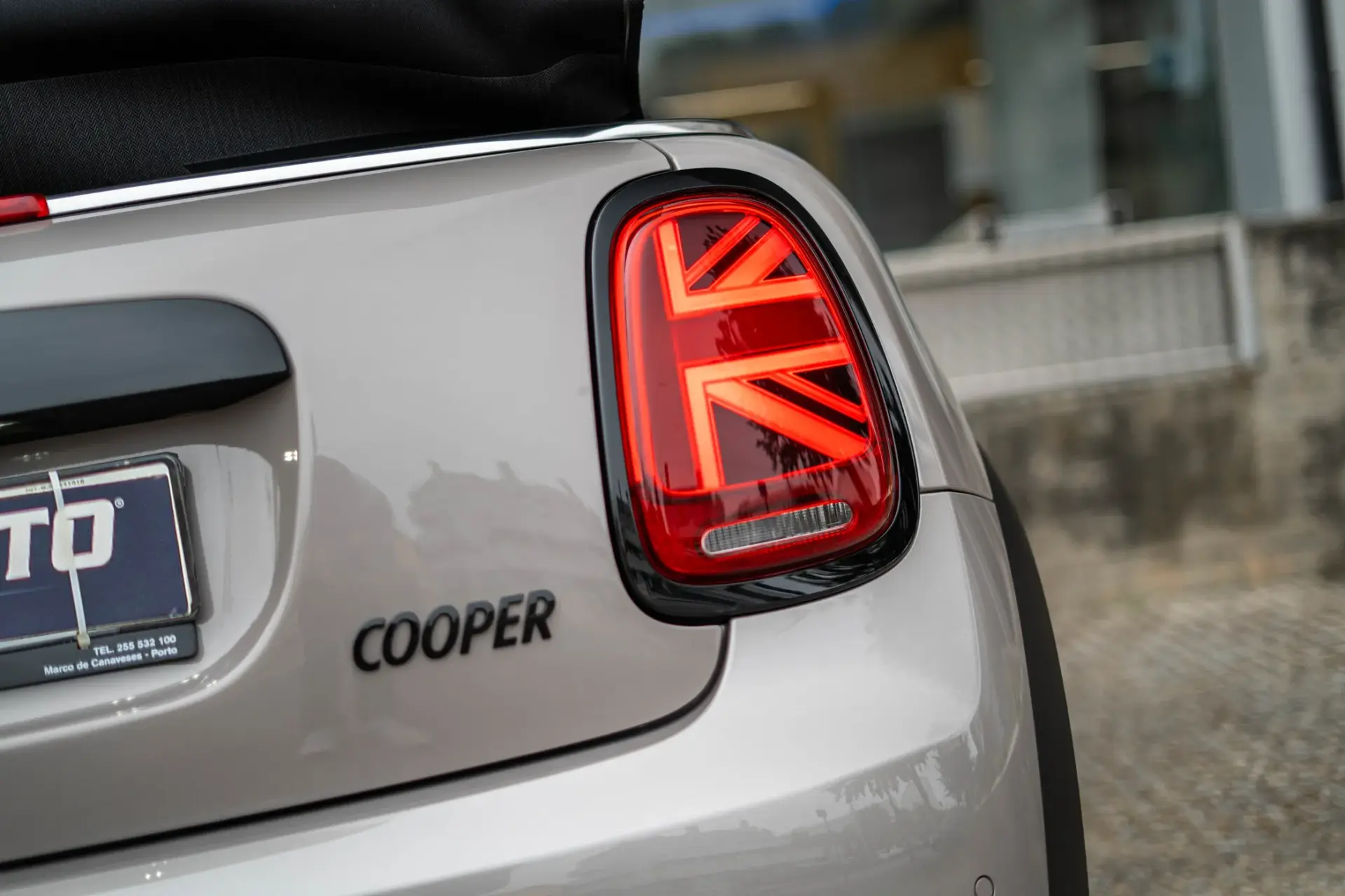 MINI Cabrio Cooper Premium Extra JCW Auto 62