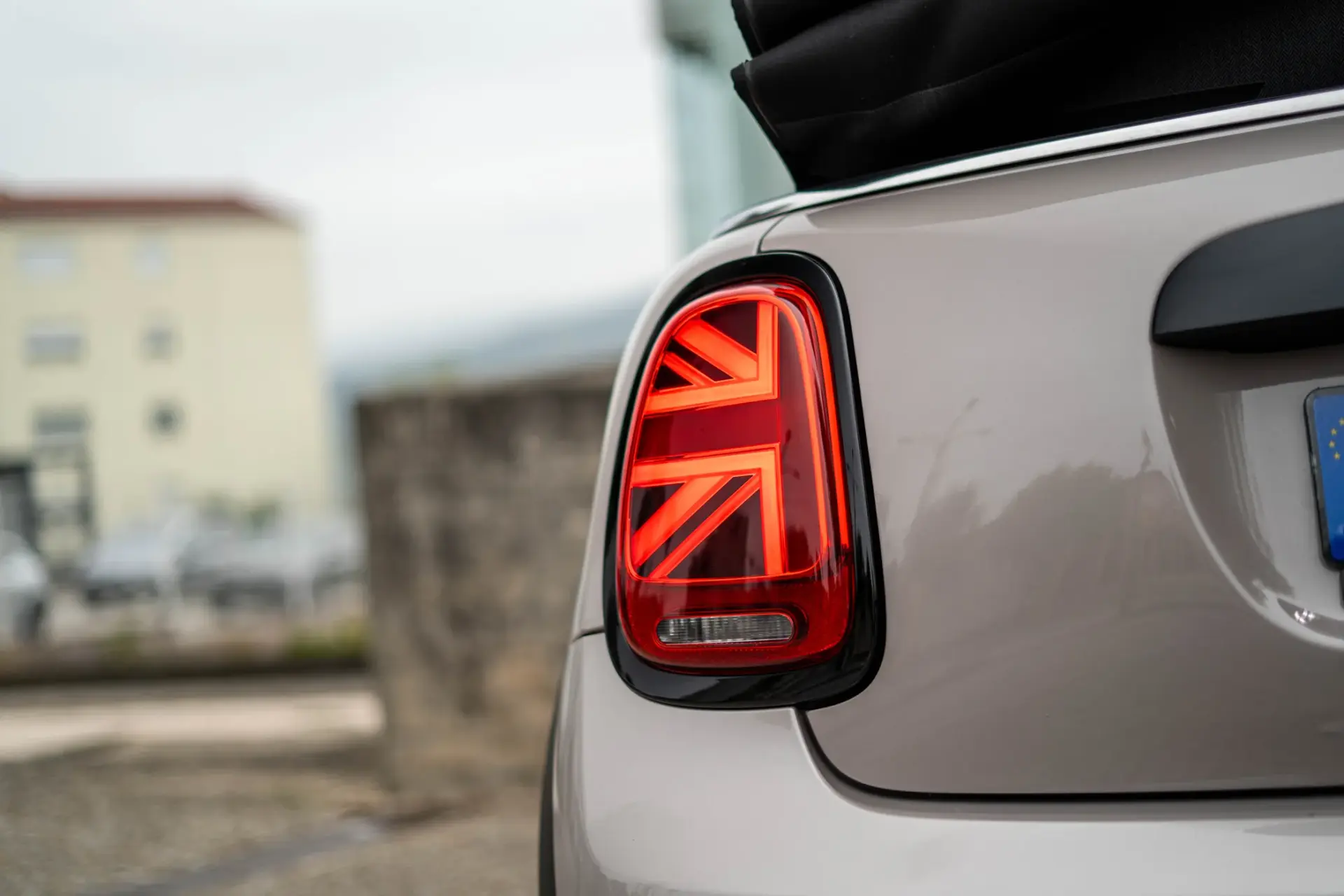 MINI Cabrio Cooper Premium Extra JCW Auto 63
