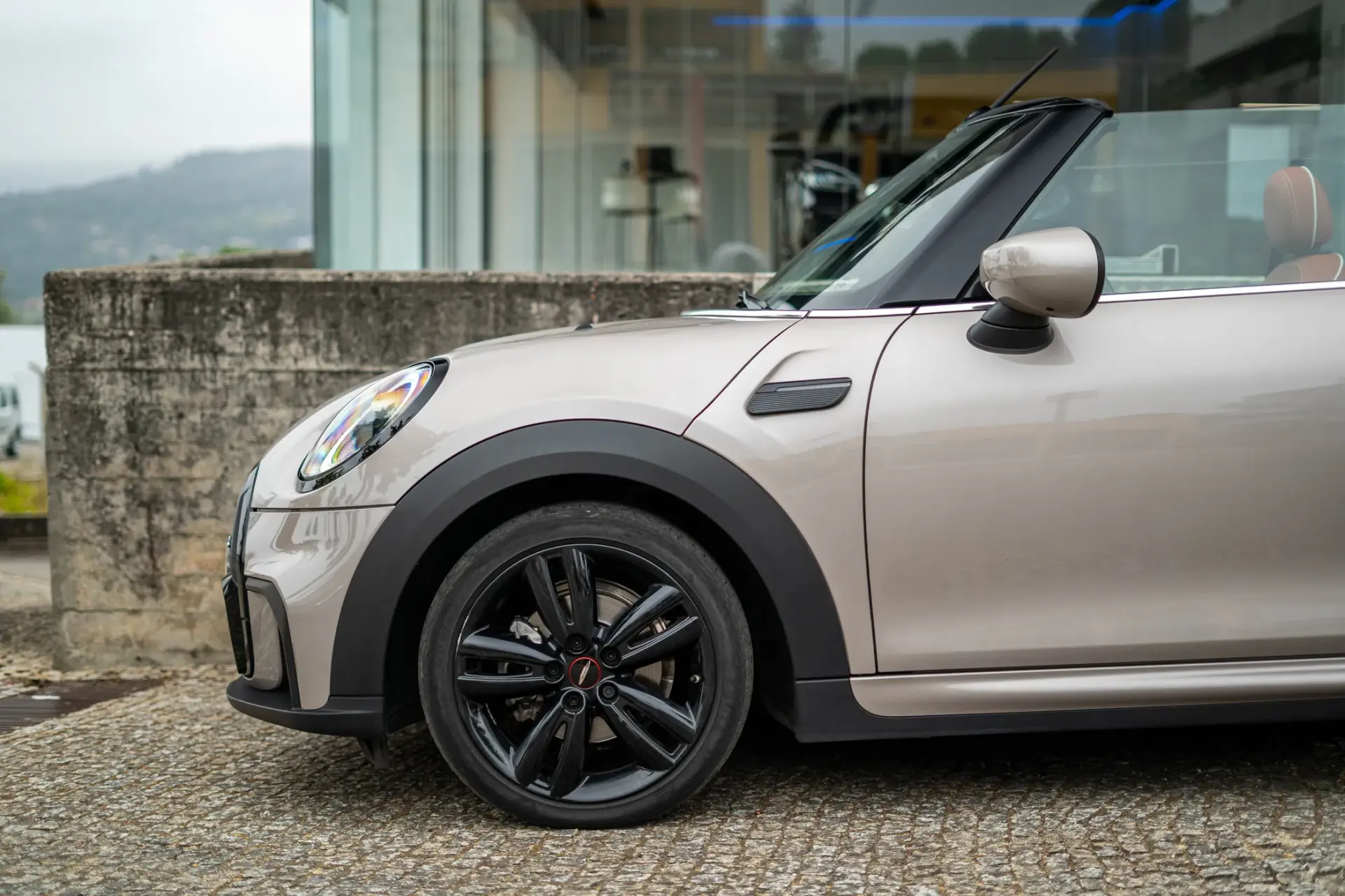 MINI Cabrio Cooper Premium Extra JCW Auto 68