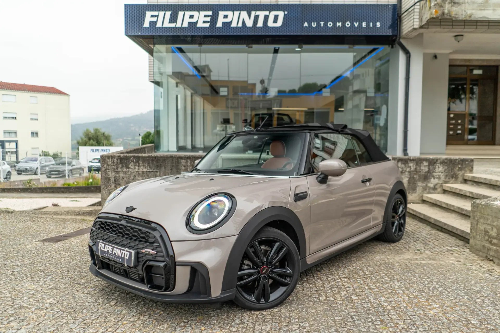 MINI Cabrio Cooper Premium Extra JCW Auto 73