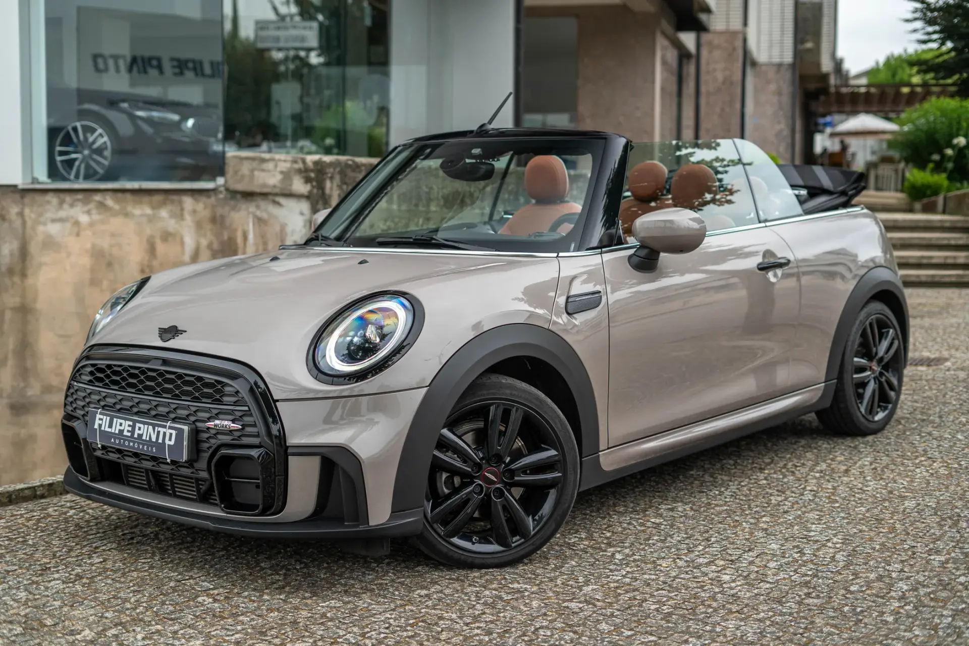 MINI Cabrio Cooper Premium Extra JCW Auto 77