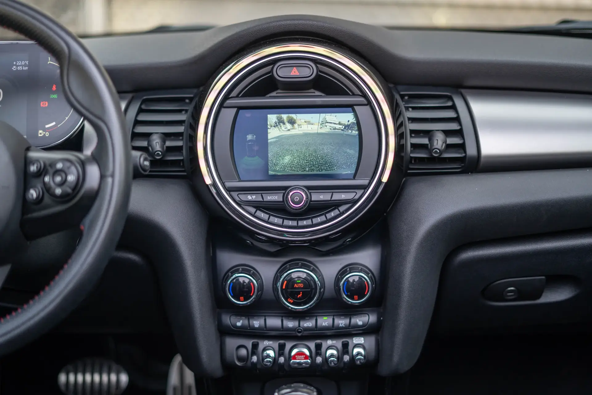 MINI Cabrio Cooper Premium Extra JCW Auto 14