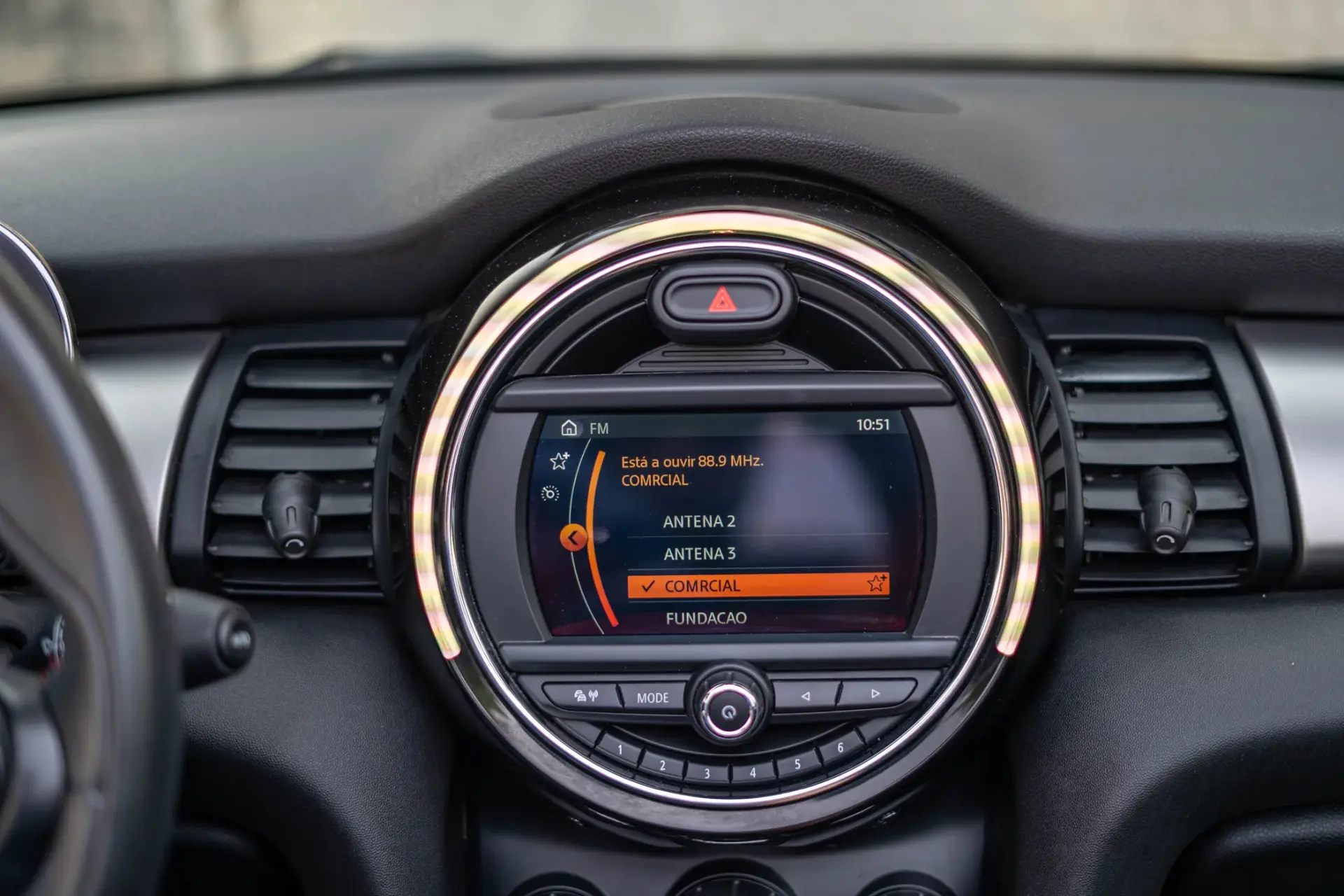 MINI Cabrio Cooper Premium Extra JCW Auto 17
