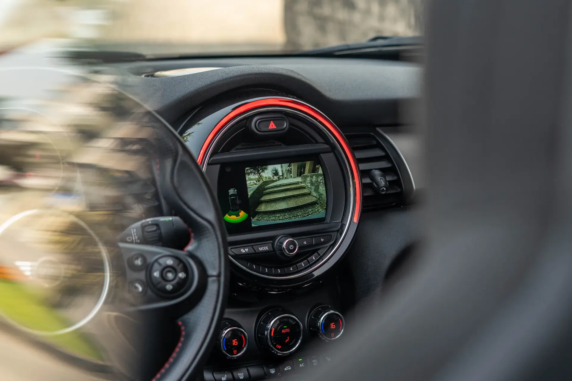 MINI Cabrio Cooper Premium Extra JCW Auto 41