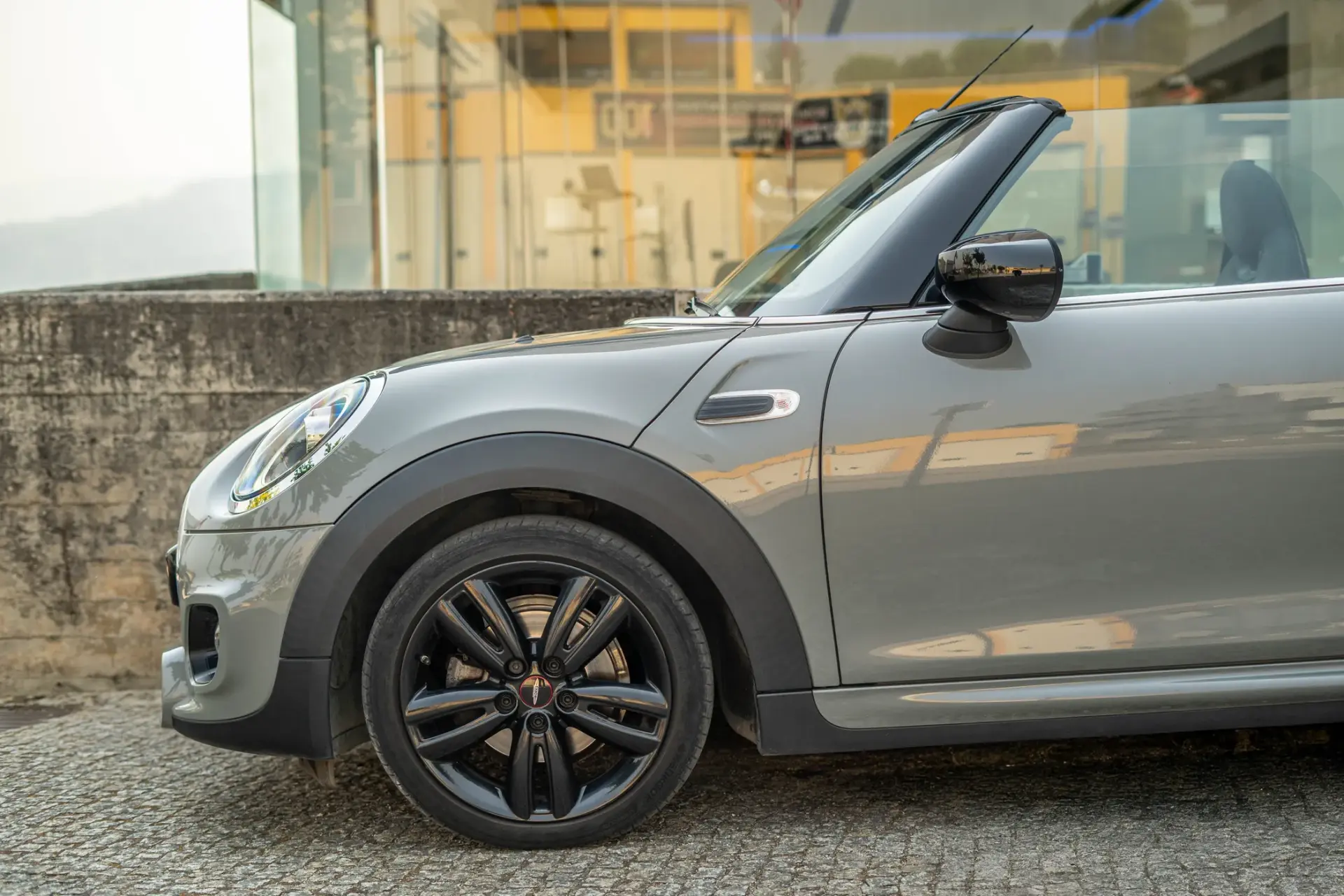 MINI Cabrio Cooper Premium Extra JCW Auto 68