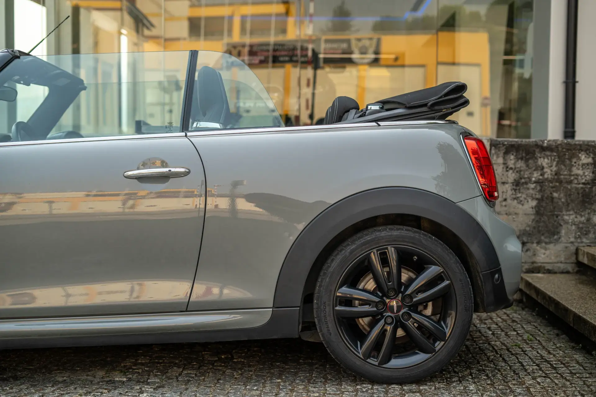 MINI Cabrio Cooper Premium Extra JCW Auto 69