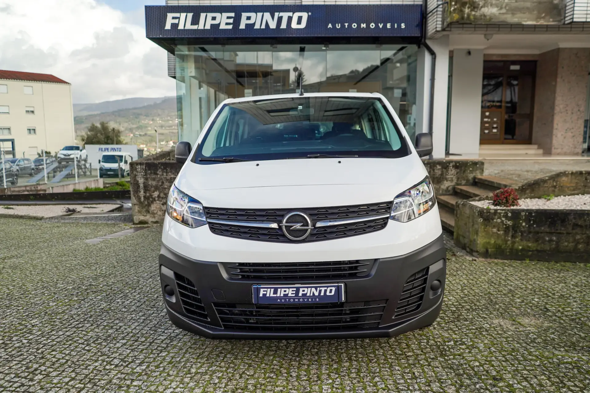 Opel Vivaro 1.5 CDTi L3H1 Essentia 3