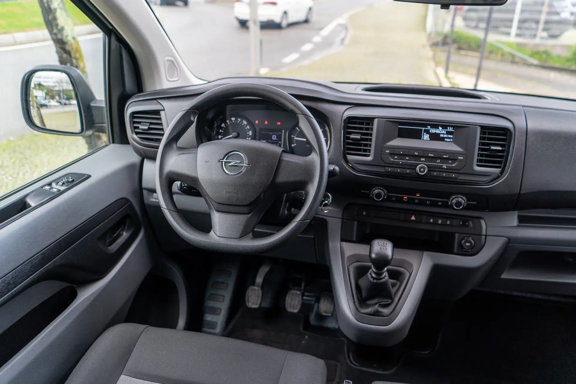 Opel Vivaro 1.5 CDTi L3H1 Essentia 8