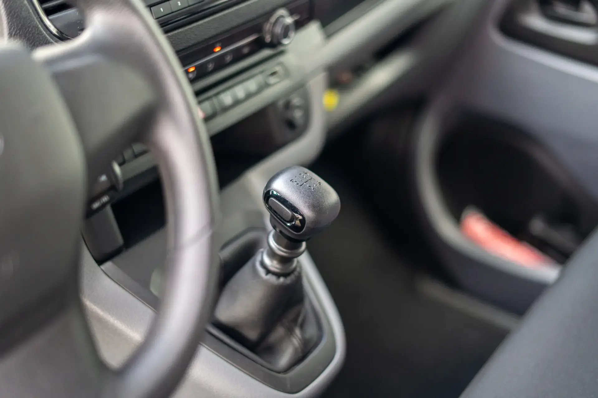 Opel Vivaro 1.5 CDTi L3H1 Essentia 17