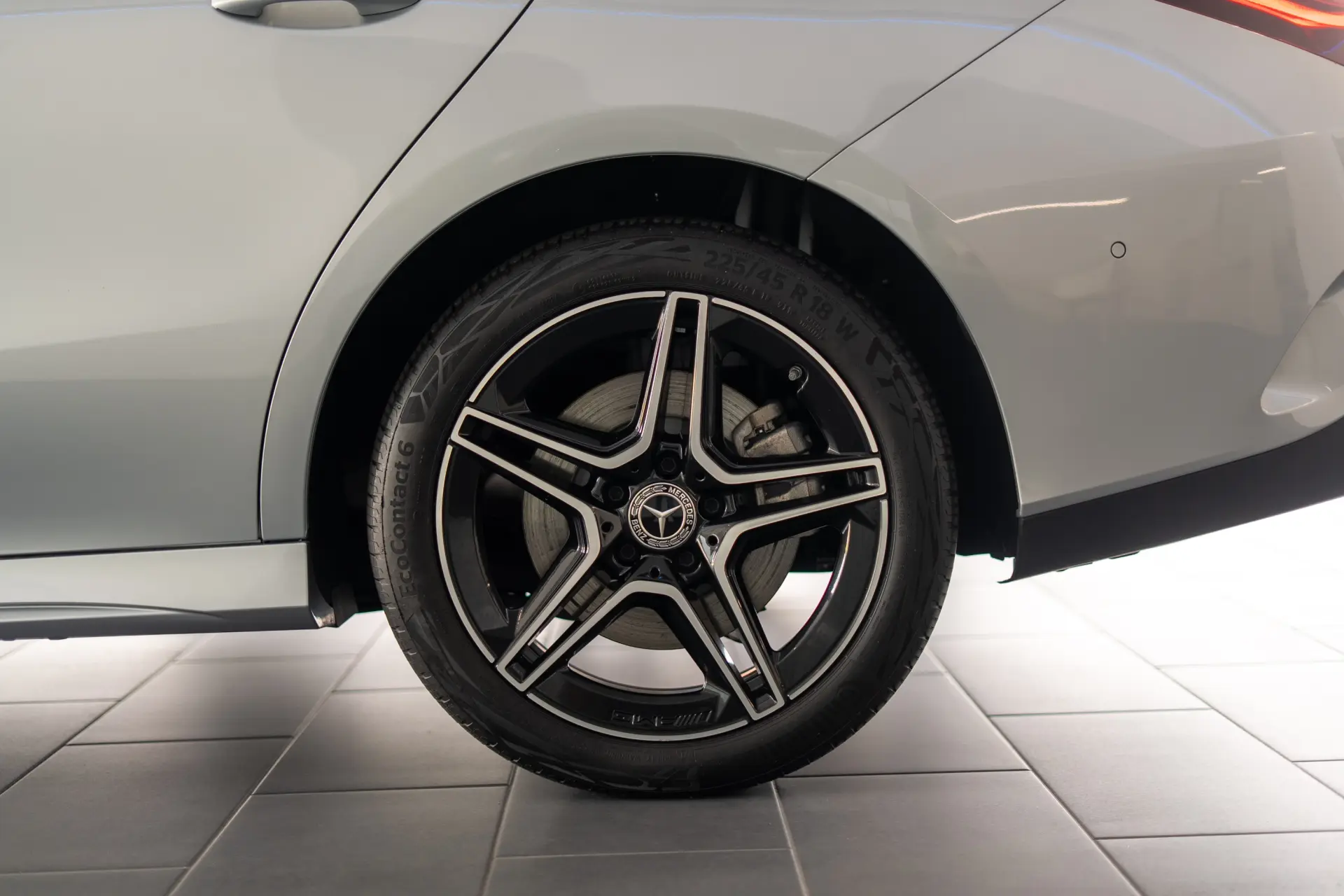 Mercedes-Benz CLA 250 e Shooting Brake AMG Line 103
